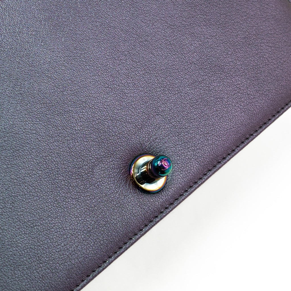 CHANEL MEDIUM BOY BAG GOATSKIN IRIDESCENT PURPLE MULTICOLOUR HARDWARE