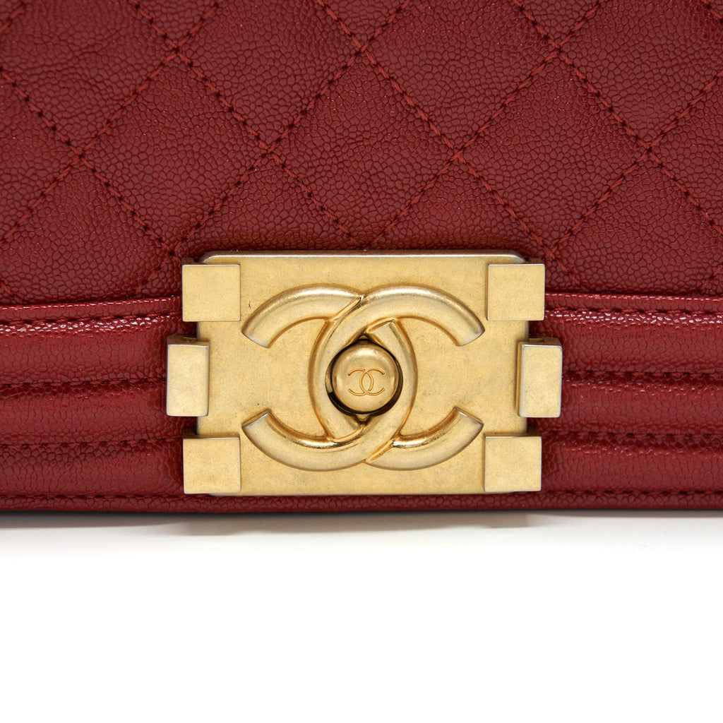 CHANEL MEDIUM BOY GRAINED RED CALFSKIN BRUSHED GHW