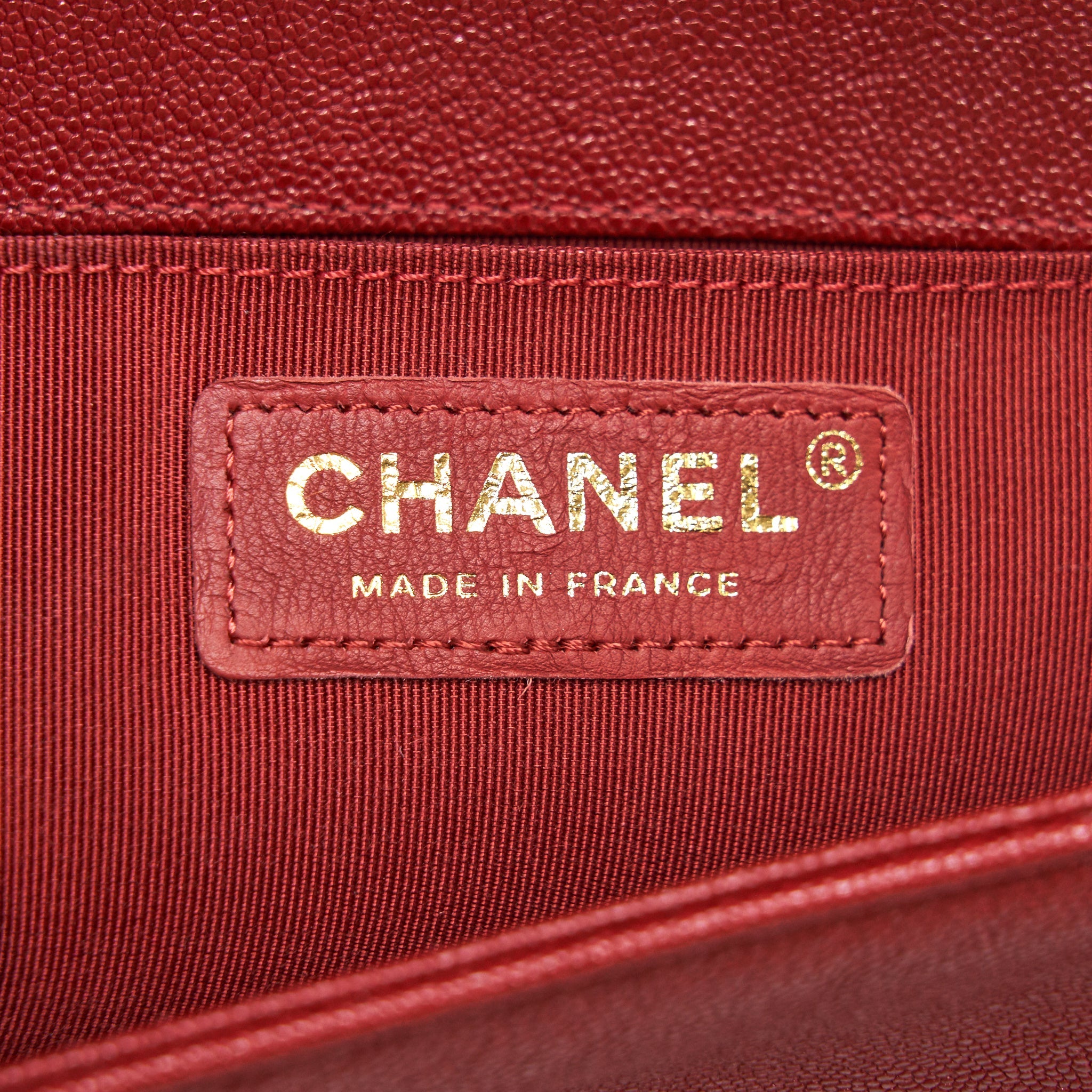 CHANEL MEDIUM BOY GRAINED RED CALFSKIN BRUSHED GHW