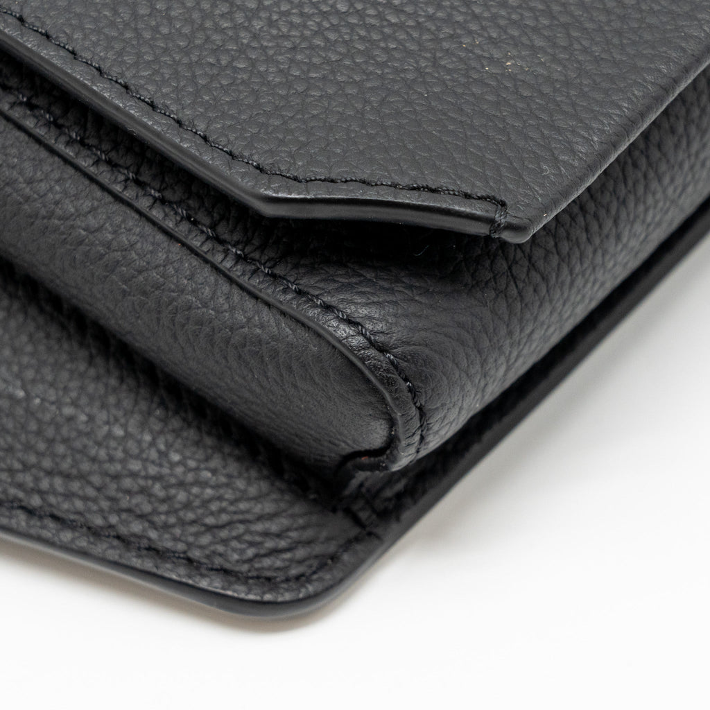 LOUIS VUITTON AEROGRAM TAKEOFF SLING BLACK GRAINED CALFSKIN BLACK HARDWARE