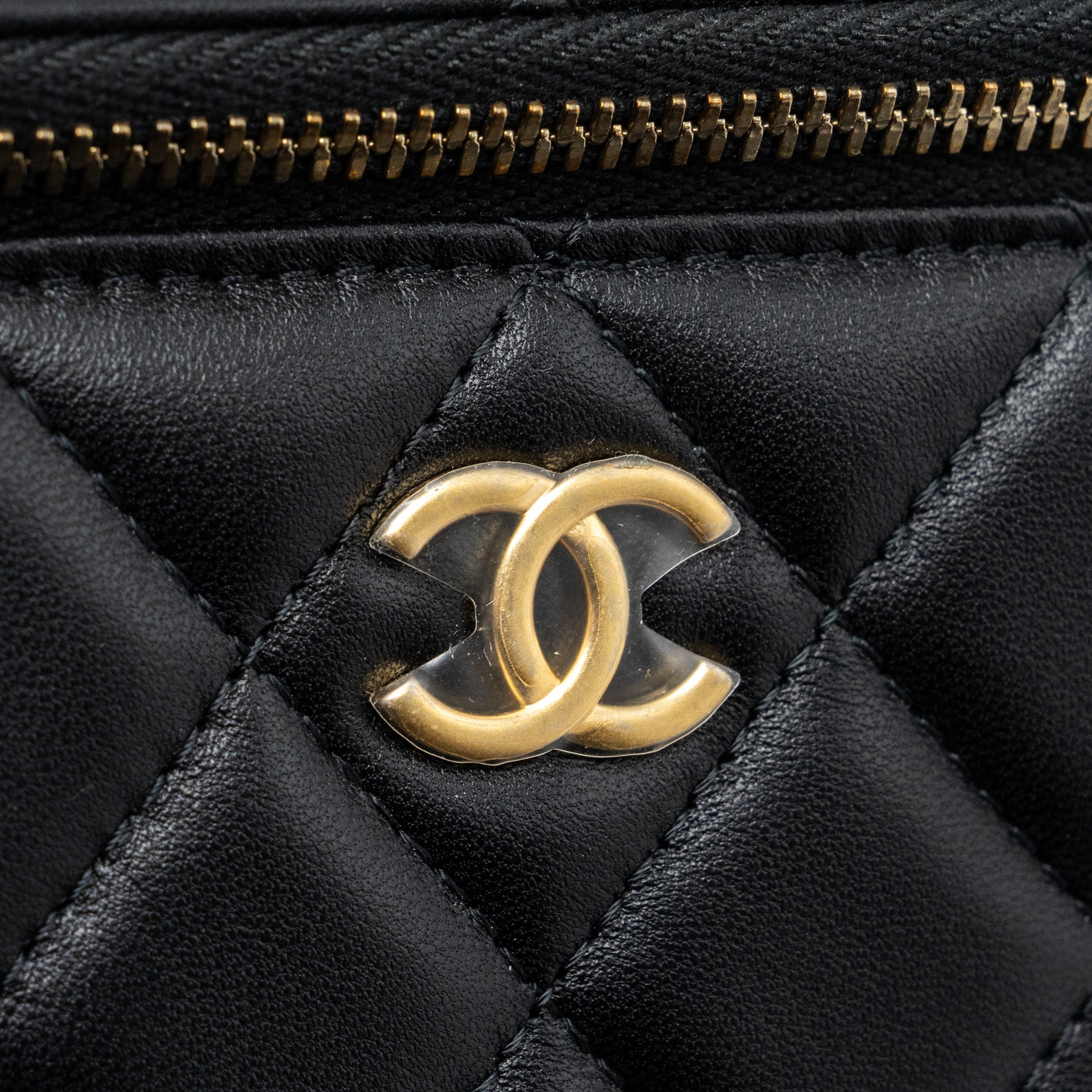 CHANEL TOP HANDLE LONG VANITY WITH CHAIN LAMBSKIN BLACK GHW (MICROCHIP)