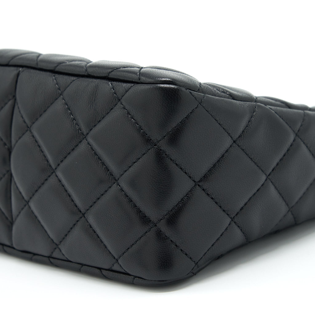CHANEL 22S PEARL CRUSH HOBO BAG LAMBSKIN BLACK GHW (MICROCHIP)