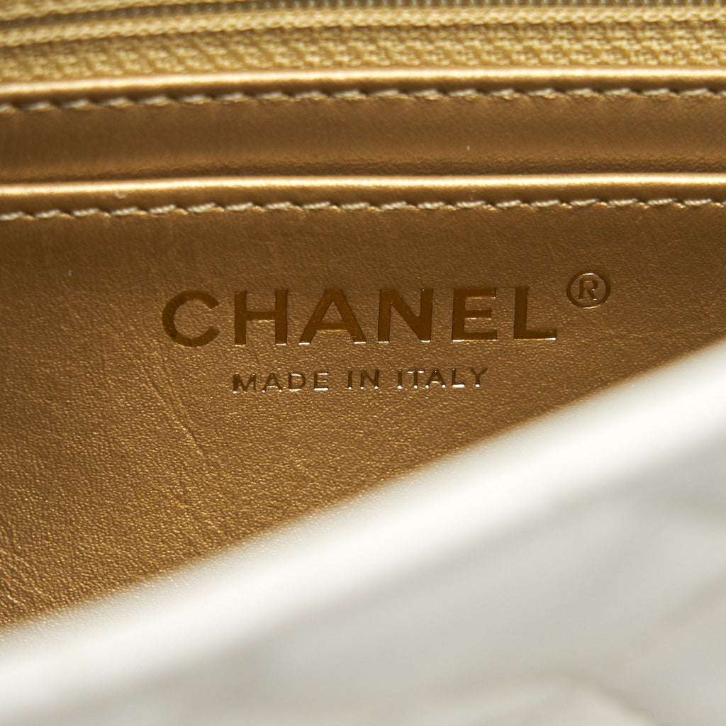 CHANEL 21B PEARL CRUSH SQUARE MINI FLAP BAG WHITE GHW