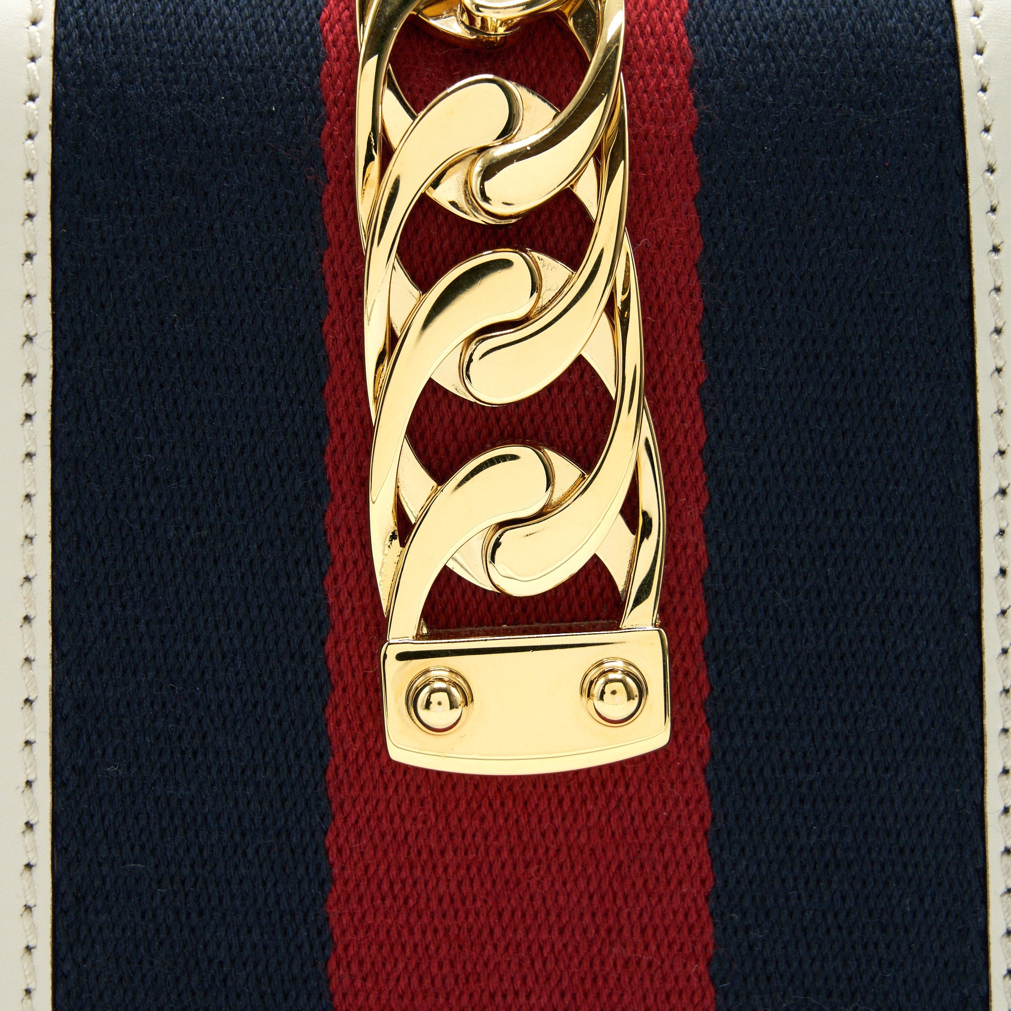 GUCCI MINI SYLVIE CROSSBODY CHAIN BAG WHITE