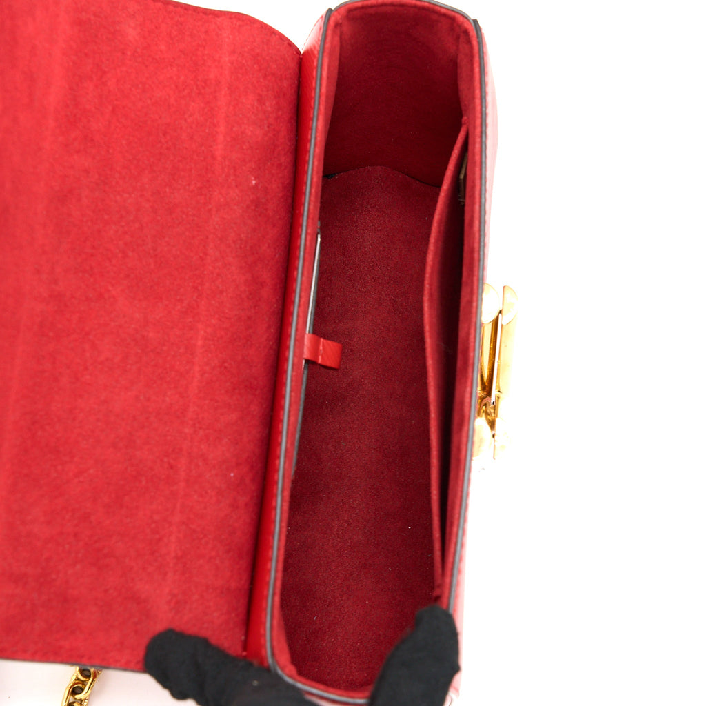 LOUIS VUITTON TWIST MM EPI RED GHW