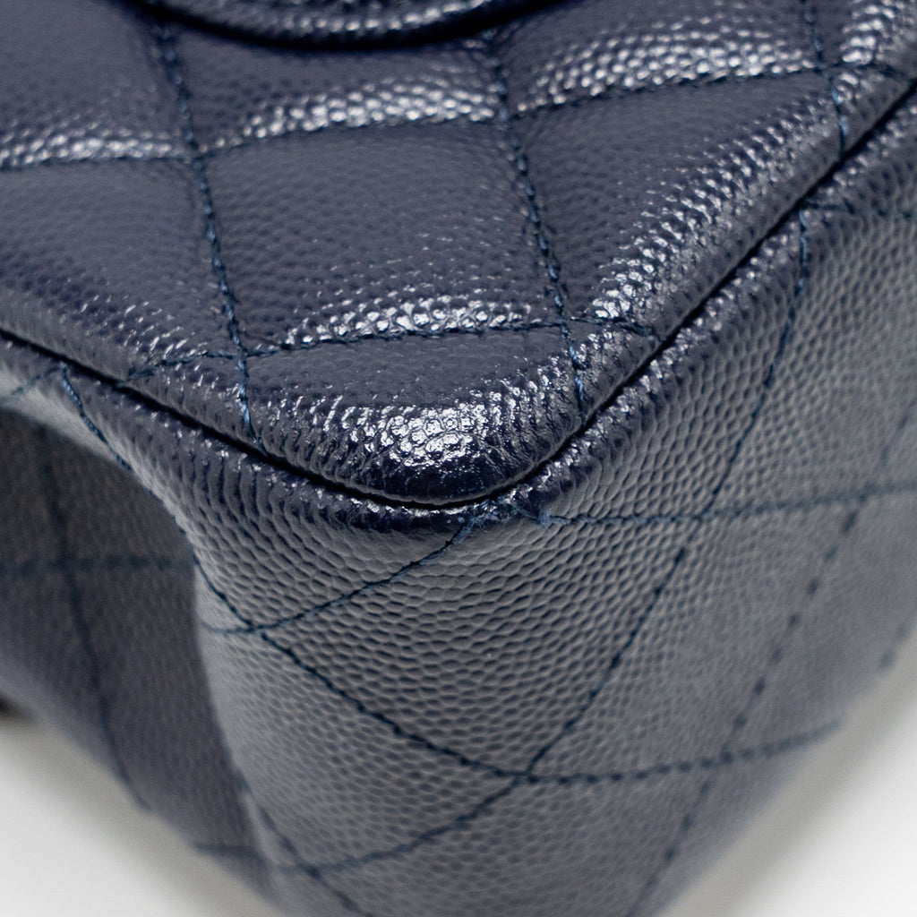 CHANEL SMALL CLASSIC DOUBLE FLAP BAG CAVIAR NAVY GHW (MICROCHIP)
