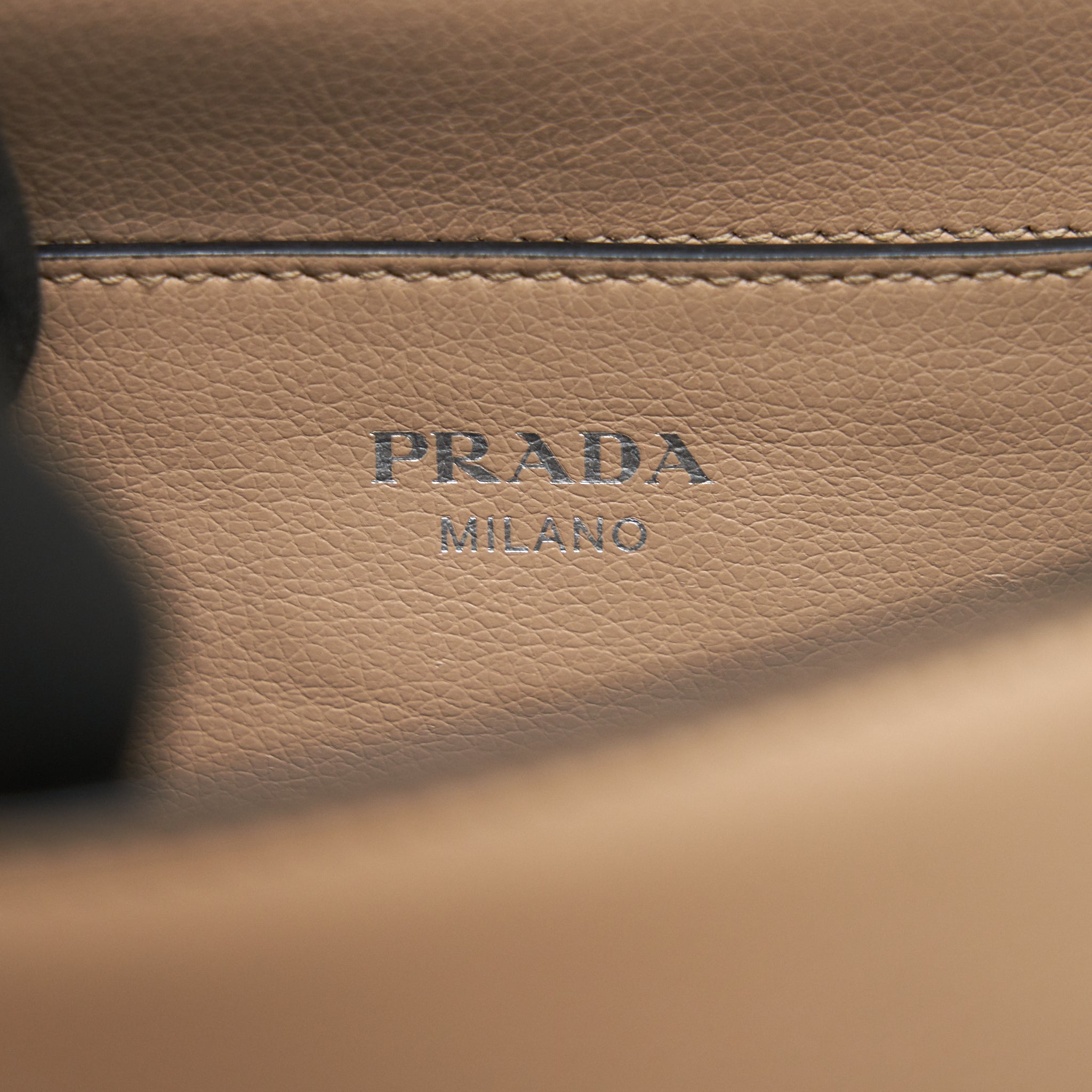PRADA SMALL LEATHER BAG BEIGE SHW