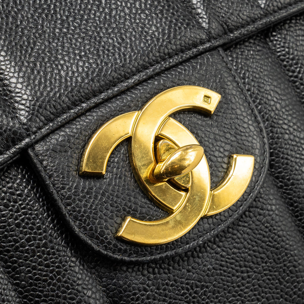 CHANEL VINTAGE QUILTED FLAP BAG CAVIAR BLACK GHW