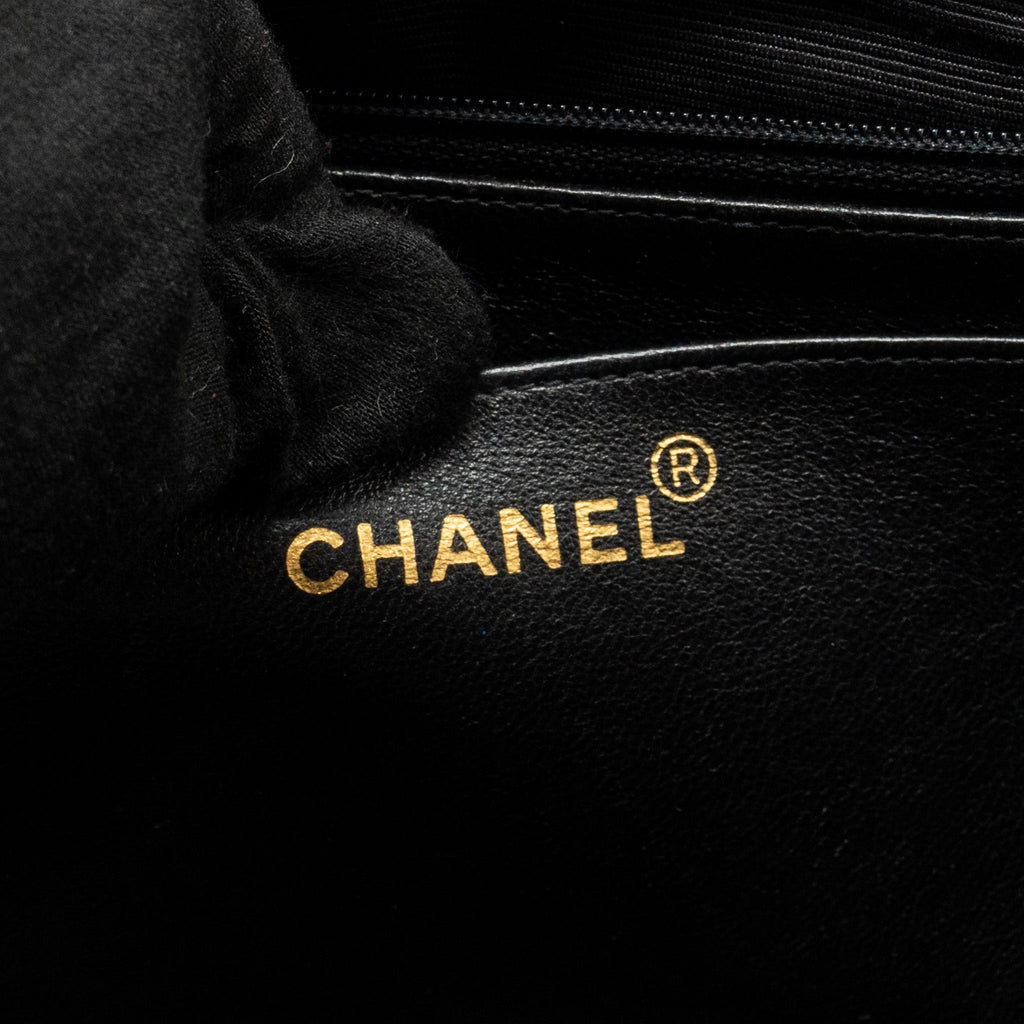 CHANEL VINTAGE QUILTED FLAP BAG CAVIAR BLACK GHW