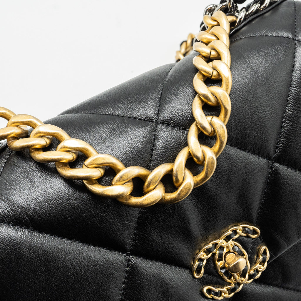 CHANEL MEDIUM 19 BAG GOATSKIN BLACK MULTICOLOUR HARDWARE