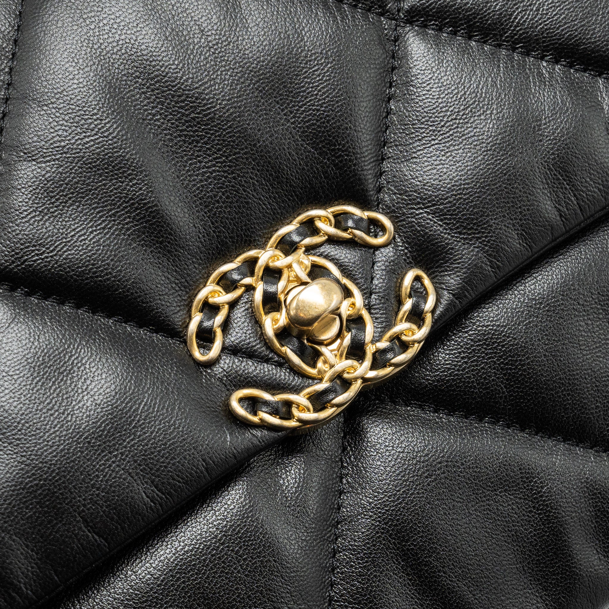 CHANEL MEDIUM 19 BAG GOATSKIN BLACK MULTICOLOUR HARDWARE