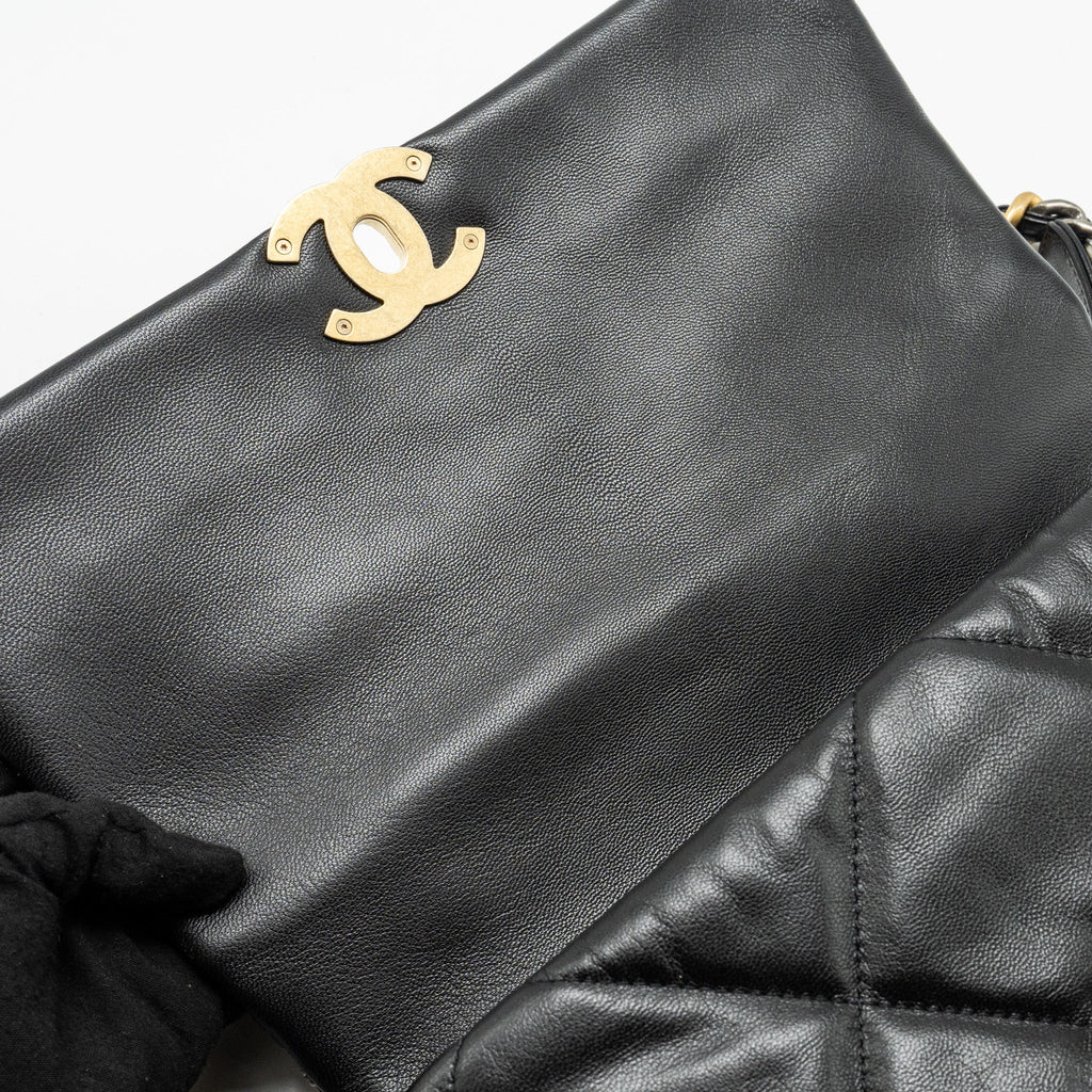 CHANEL MEDIUM 19 BAG GOATSKIN BLACK MULTICOLOUR HARDWARE