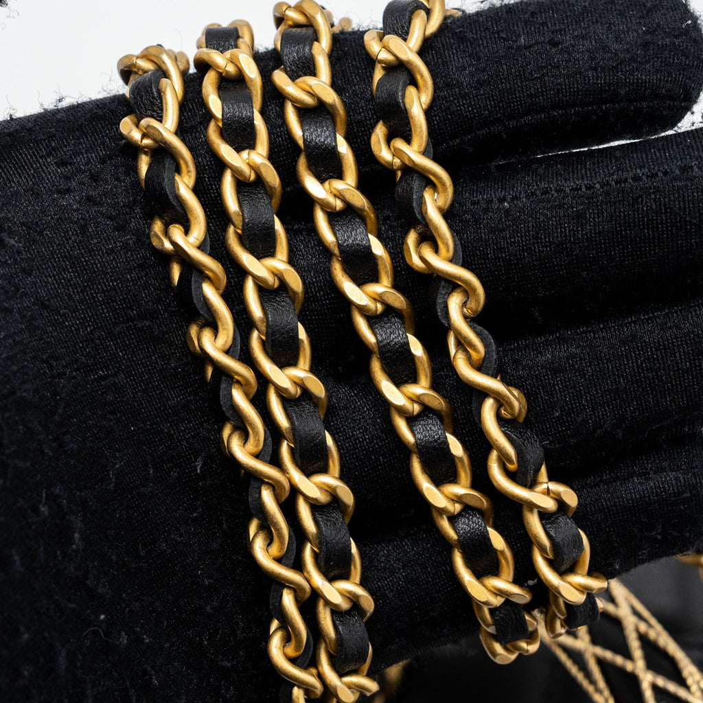 CHANEL DETAIL TOP HANDLE LONG VANITY WITH CHAINS LAMBSKIN BLACK GHW(MICROCHIP)