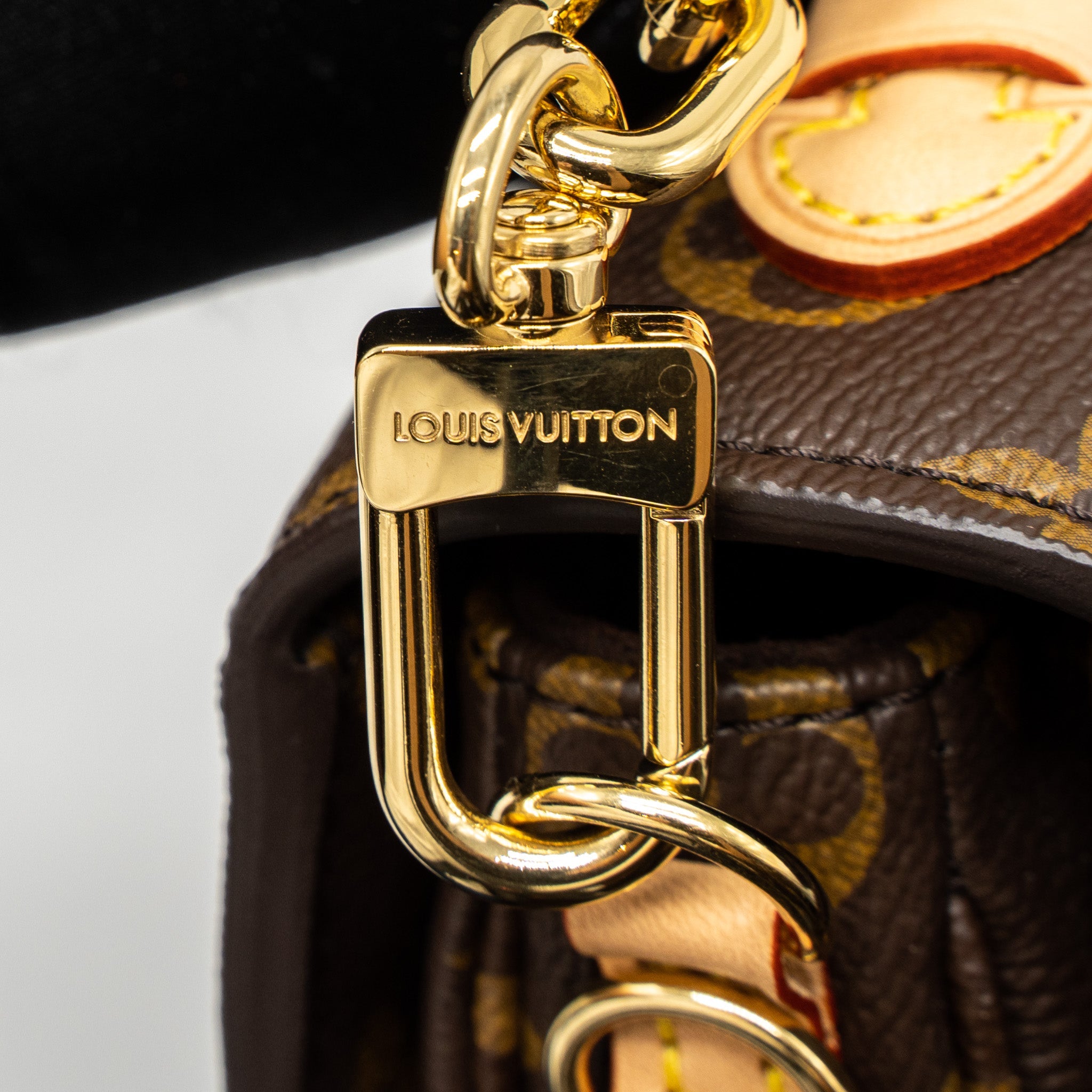 LOUIS VUITTON POCHETTE MÉTIS EAST WEST MONOGRAM CANVAS GHW (NEW VERSION)