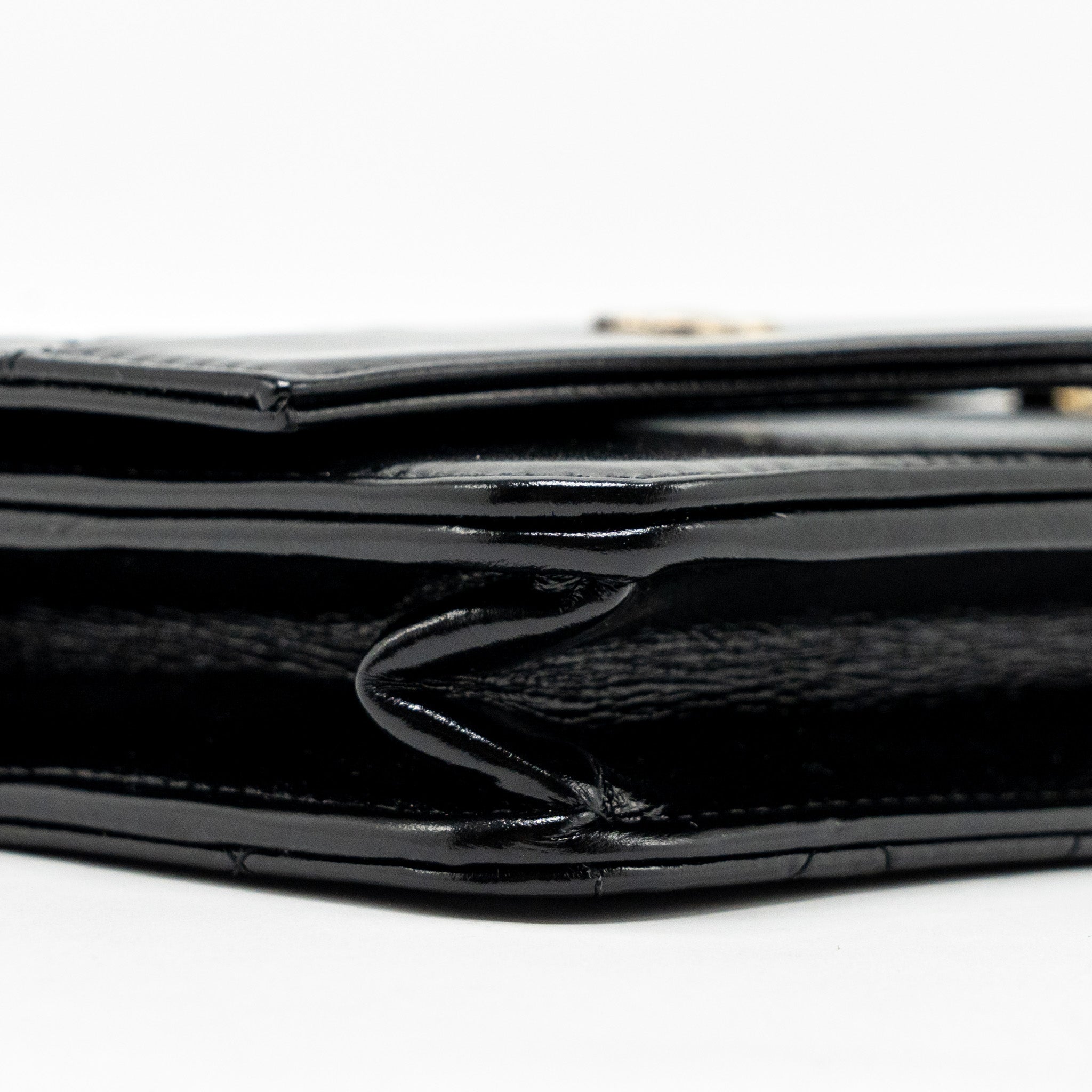 CHANEL 24C 31 WALLET ON CHAIN SHINY CALFSKIN BLACK LGHW (MICROCHIP)