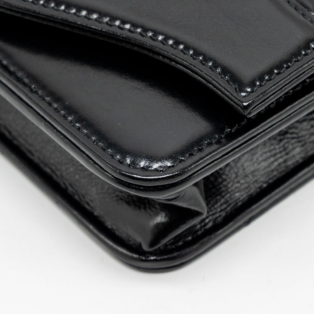 CHANEL 24C 31 WALLET ON CHAIN SHINY CALFSKIN BLACK LGHW (MICROCHIP)