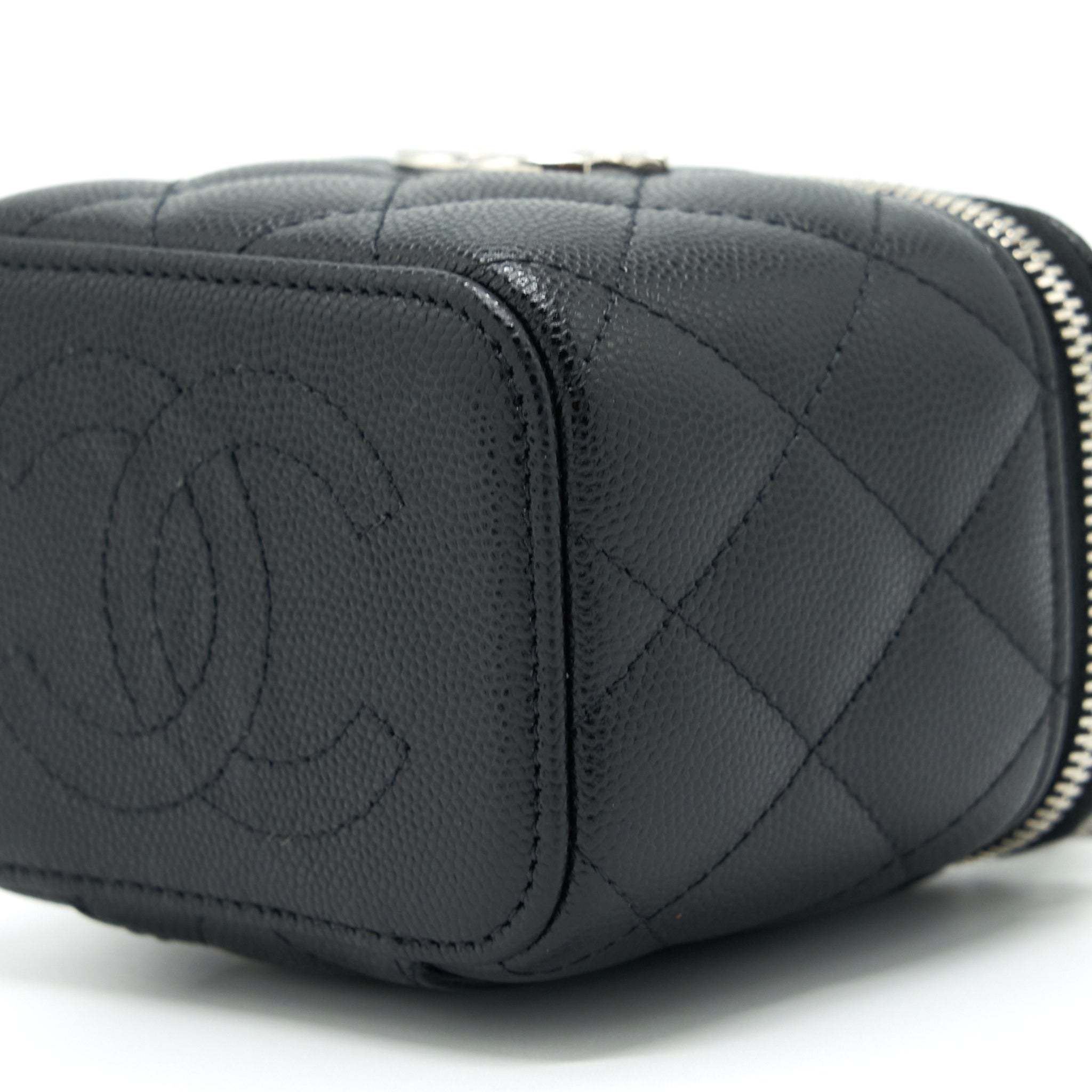 CHANEL 22S MINI VANITY WITH COCO GIANT CHAIN CAVIAR BLACK SHW