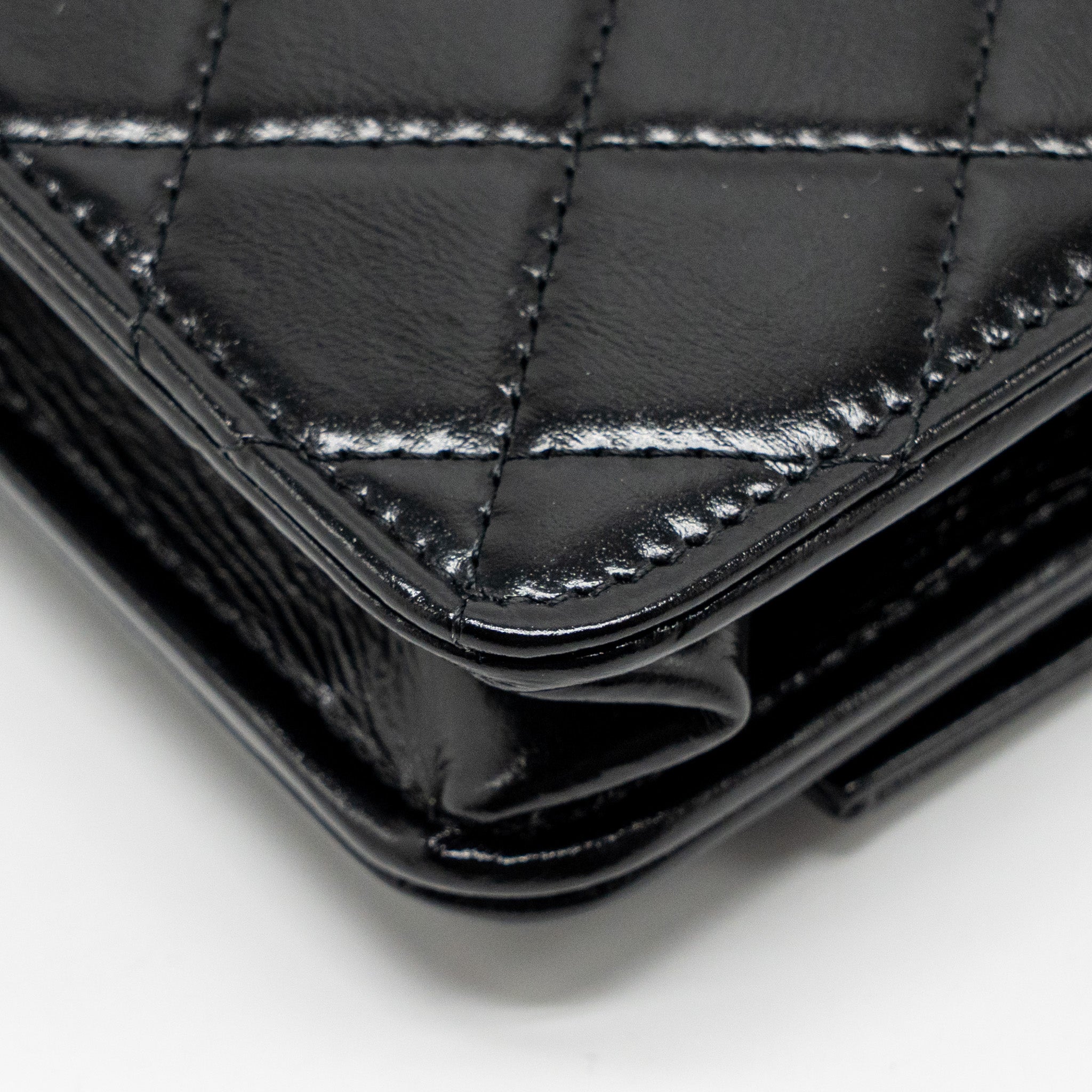 CHANEL 24C 31 WALLET ON CHAIN SHINY CALFSKIN BLACK LGHW (MICROCHIP)
