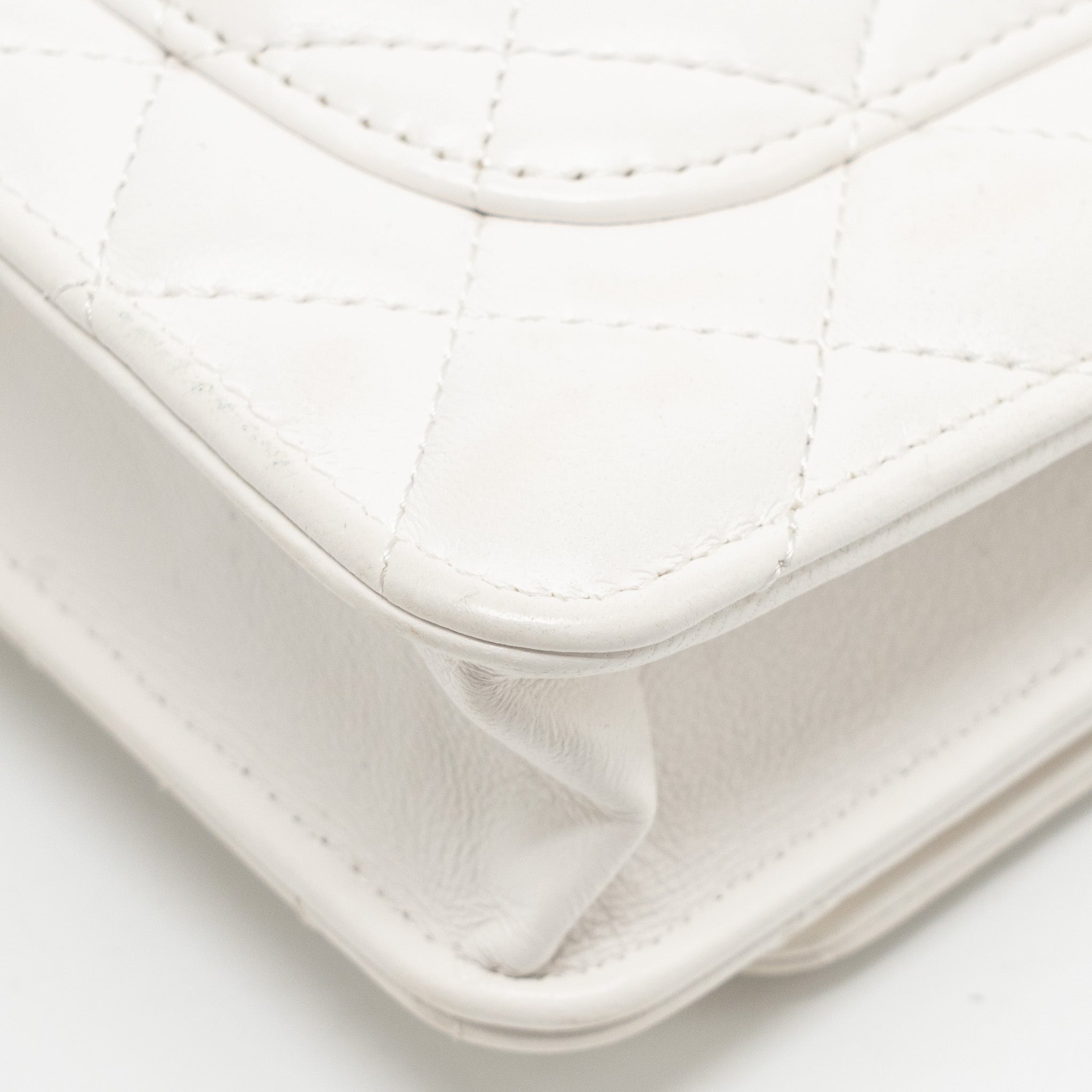 CHANEL GIANT CHAIN CLASSIC WALLET ON CHAIN LAMBSKIN WHITE MULTICOLOUR HARDWARE (MICROCHIP)