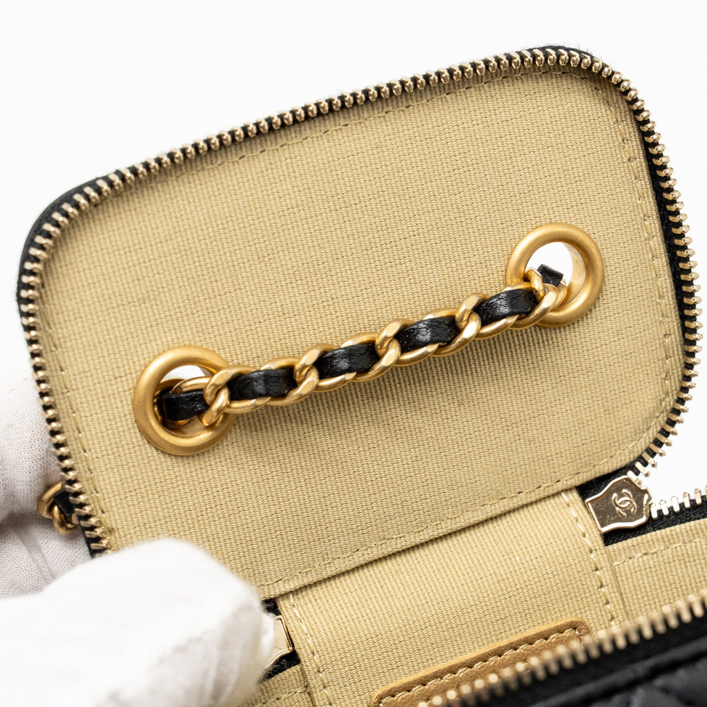 CHANEL PEARL CRUSH MINI VANITY WITH CHAIN LAMBSKIN BLACK GHW
