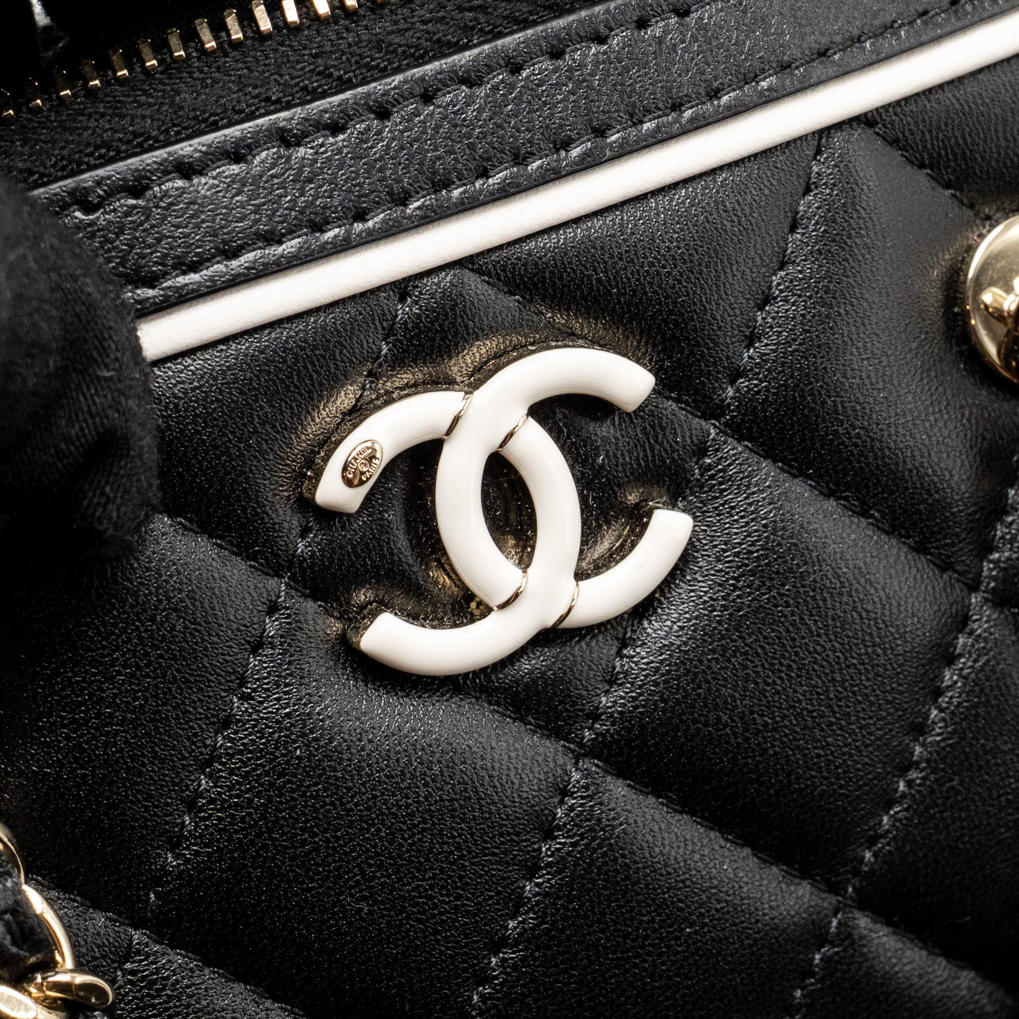 CHANEL 25P QUILTED BOWLING BAG LAMBSKIN BLACK LGHW (MICROCHIP)