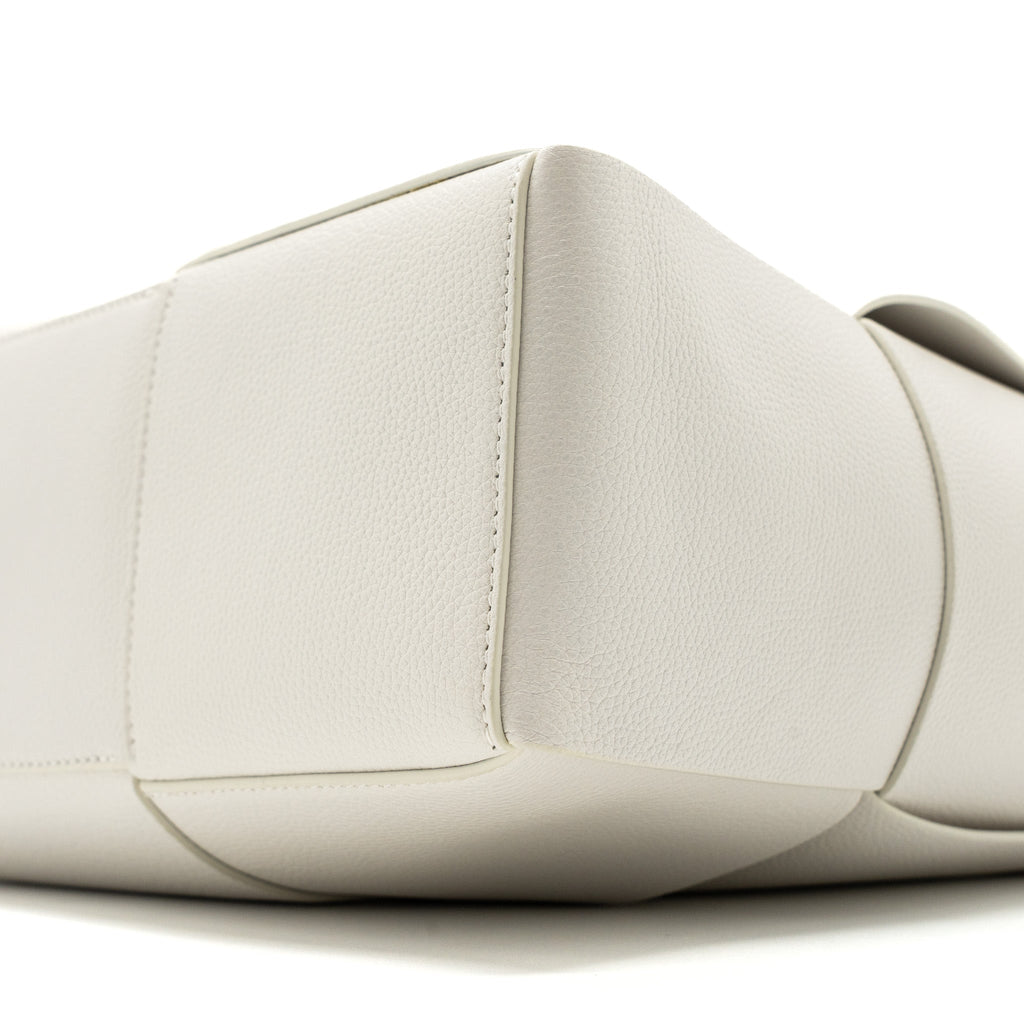 BOTTEGA VENETA LARGE ARCO TOTE BAG CALFSKIN WHITE SHW