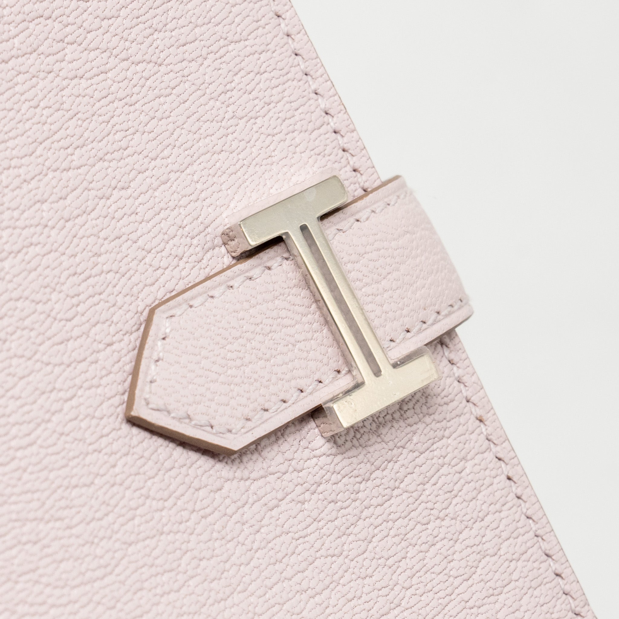 HERMES BEARN COMPACT WALLET CHÈVRE MYSORE MAUVE PALE SHW
