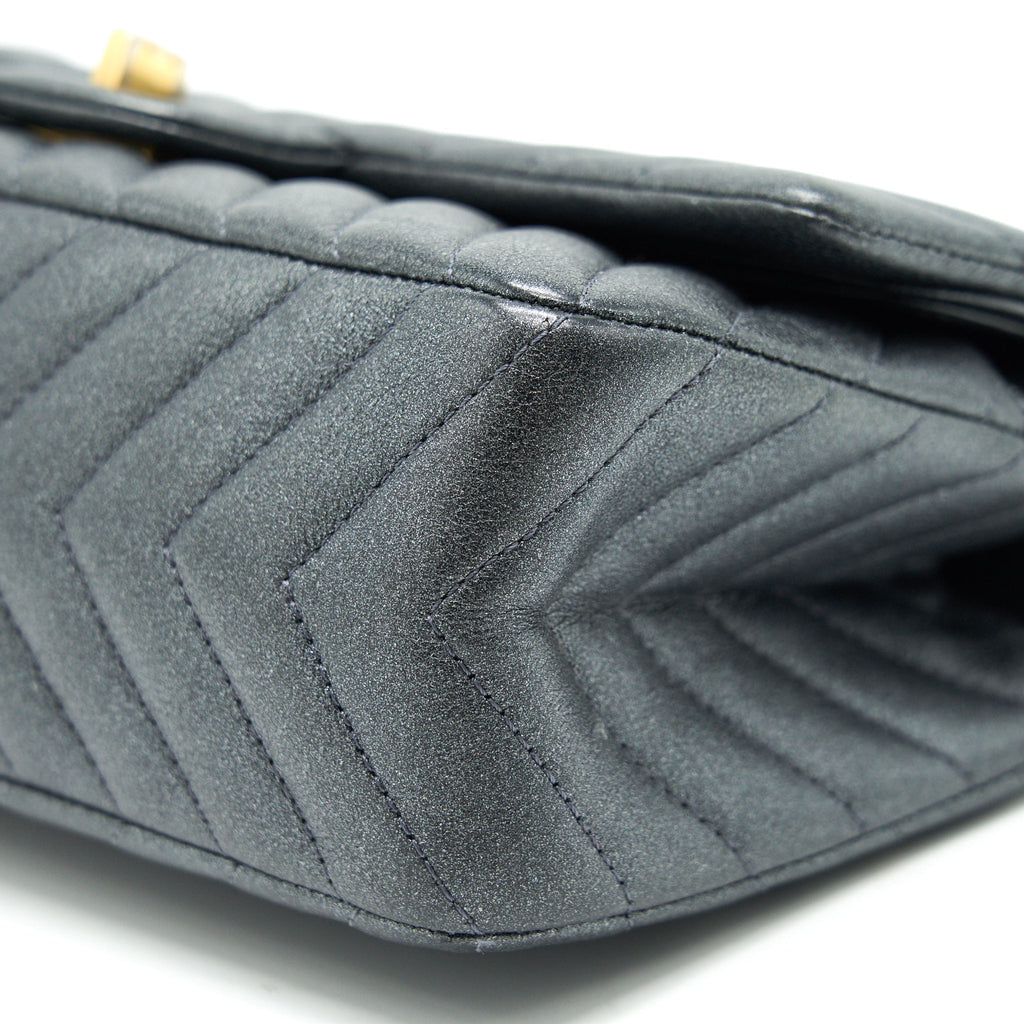 CHANEL CHEVRON SMALL 2.55 226 REISSUE BAG CHARCOAL GHW