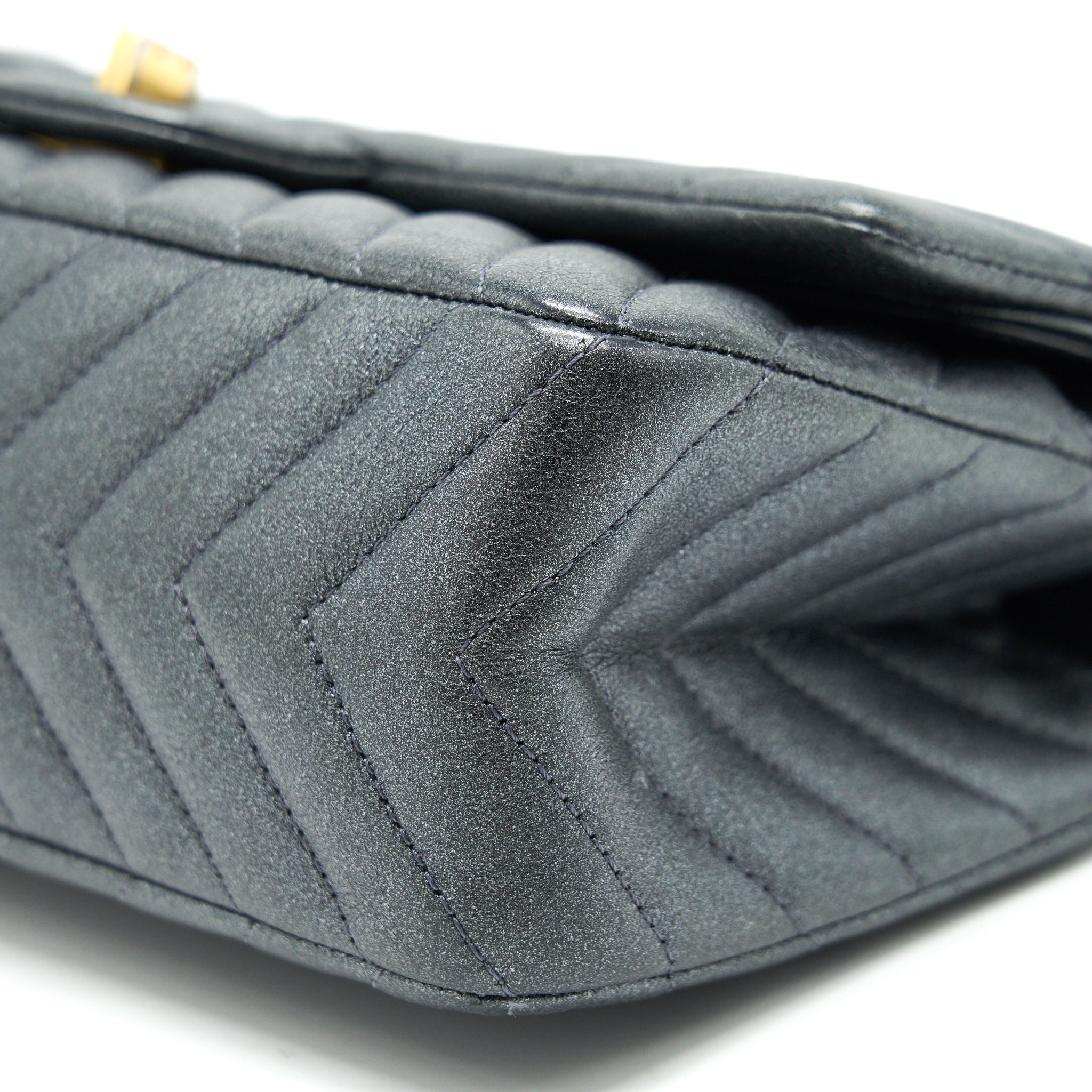 CHANEL CHEVRON SMALL 2.55 226 REISSUE BAG CHARCOAL GHW