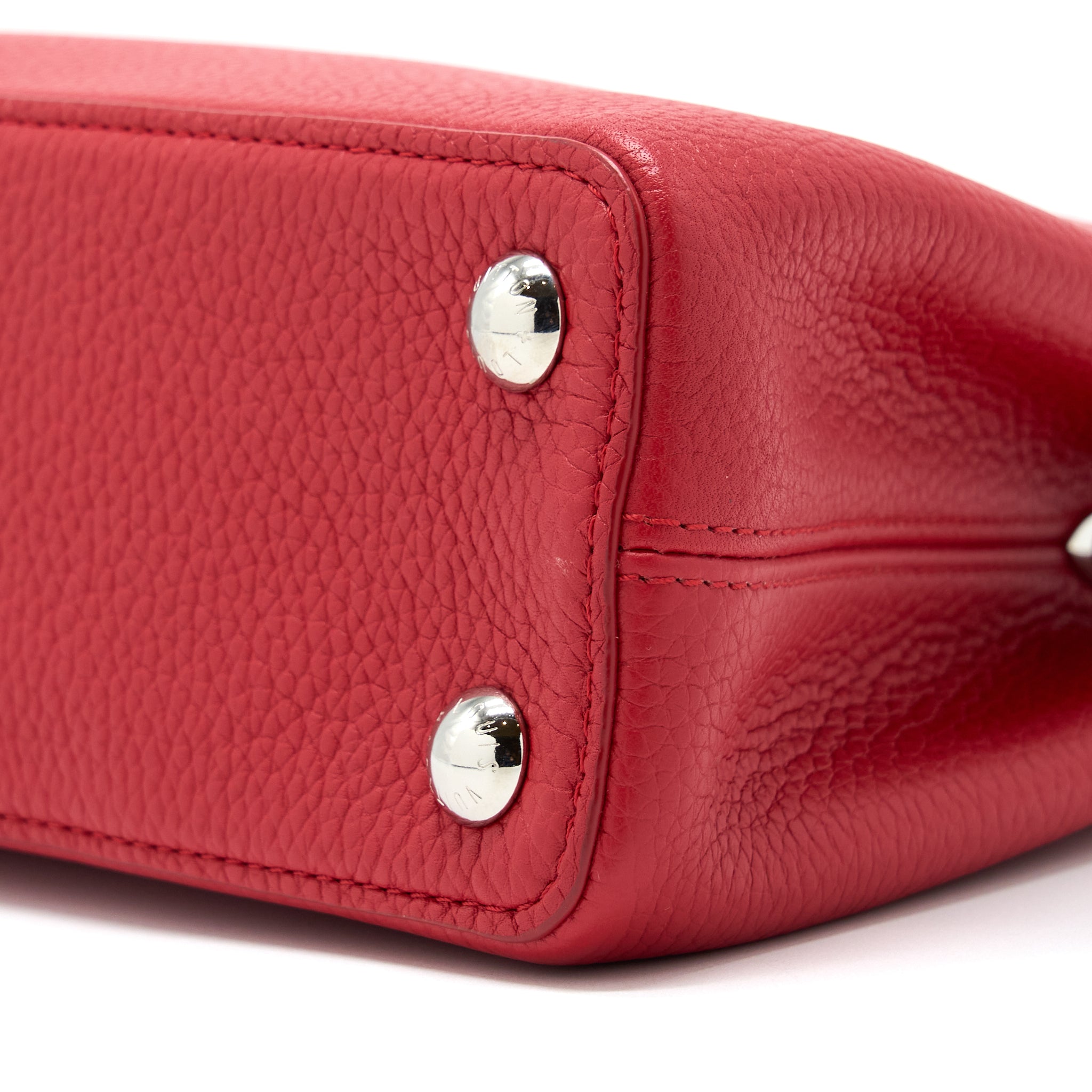 LOUIS VUITTON CAPUCINES BB TAURILLON RED GHW