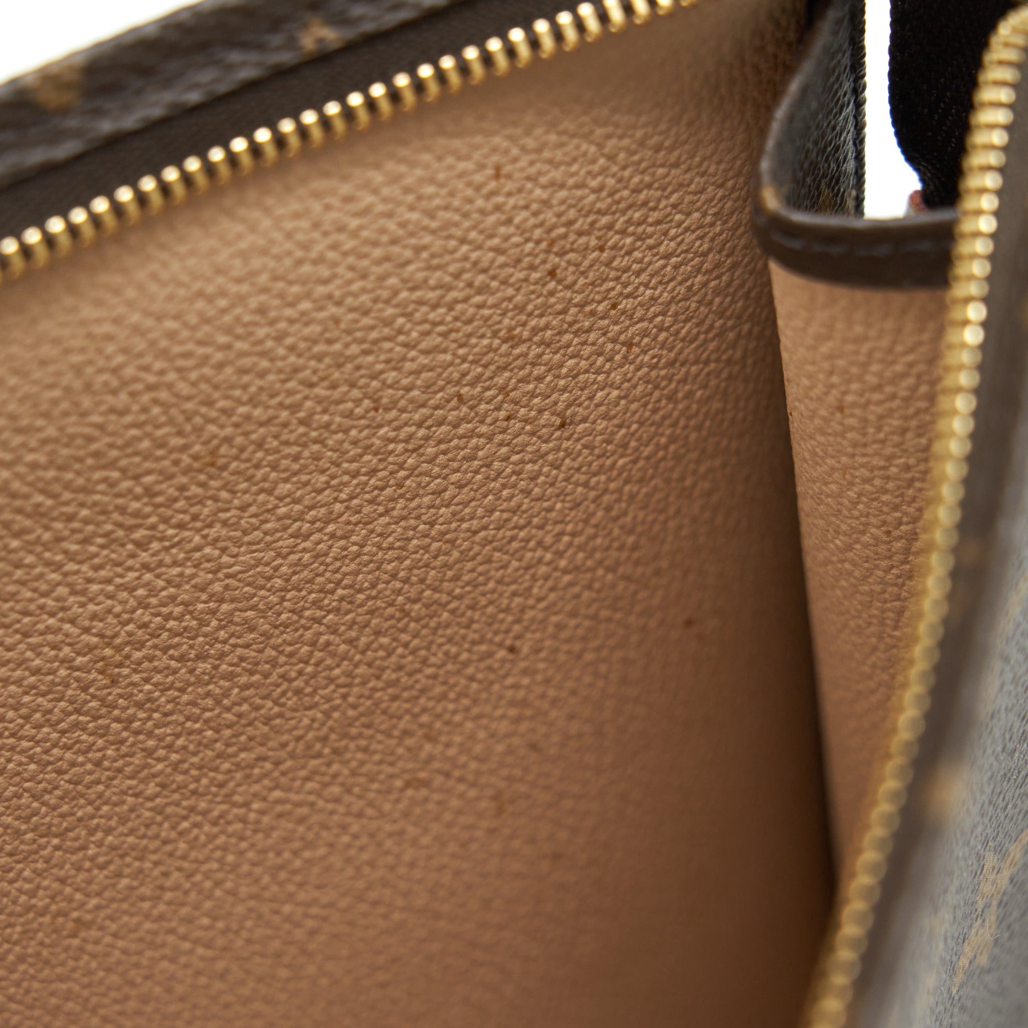 LOUIS VUITTON TOILETRY POCHETTE 26 MONOGRAM CANVAS