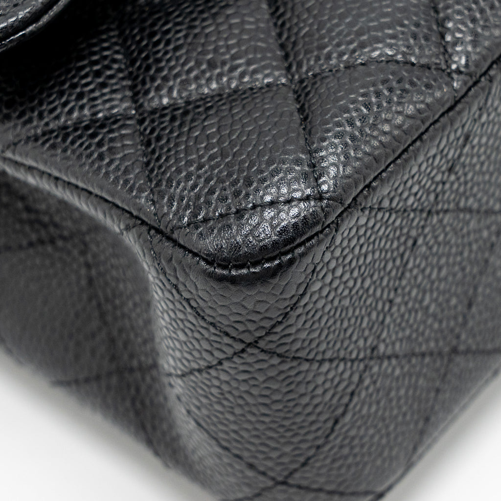 CHANEL MEDIUM CLASSIC DOUBLE FLAP BAG CAVIAR BLACK GHW