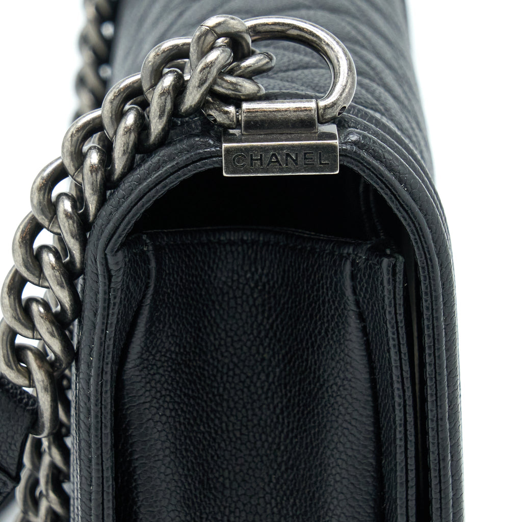 CHANEL NEW MEDIUM 28CM BOY BAG CAVIAR BLACK RUTHENIUM SHW