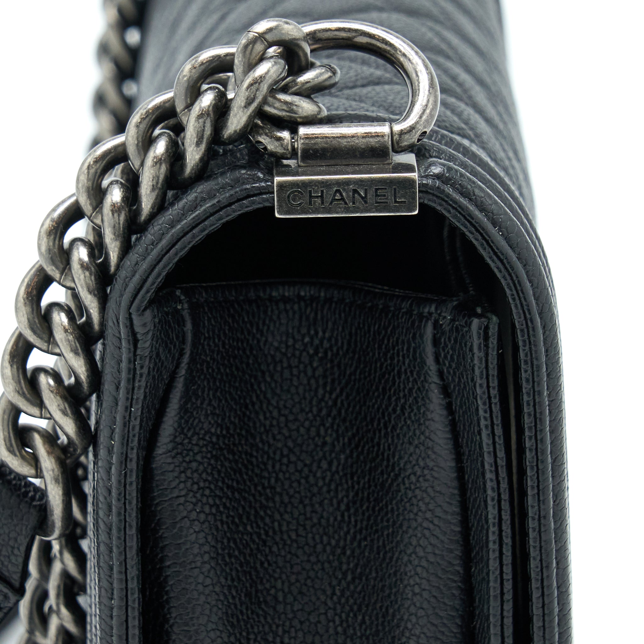 CHANEL NEW MEDIUM 28CM BOY BAG CAVIAR BLACK RUTHENIUM SHW