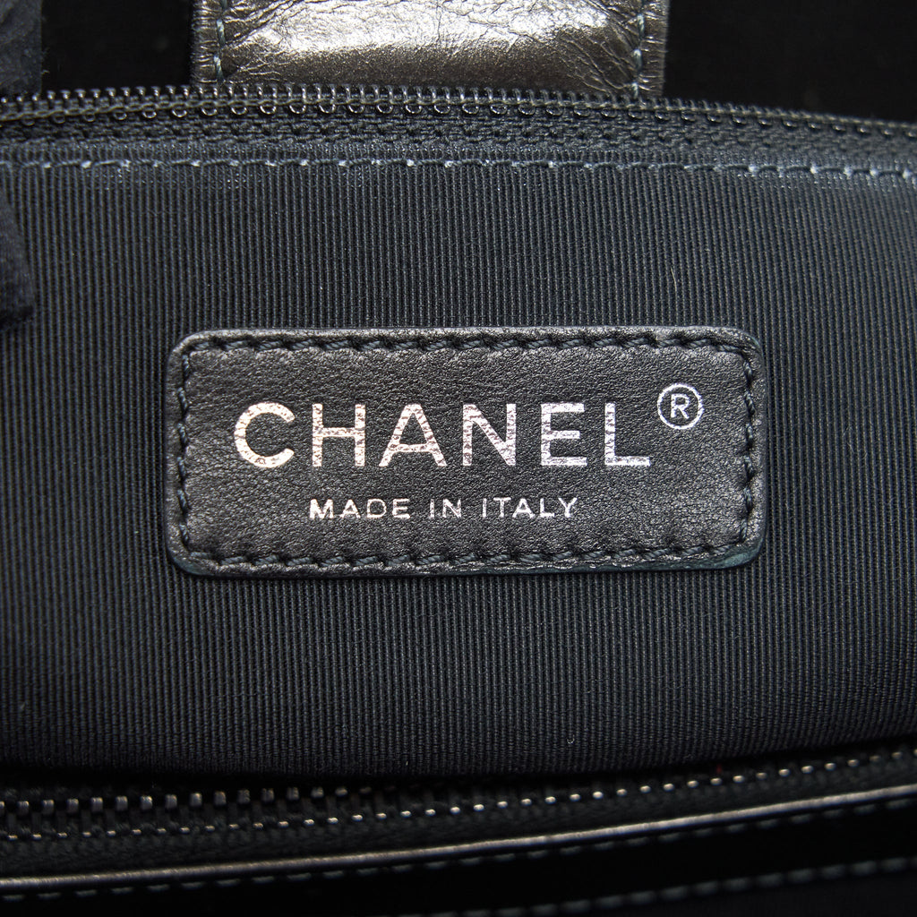 CHANEL QUILTED TOTE BAG WITH CHAIN