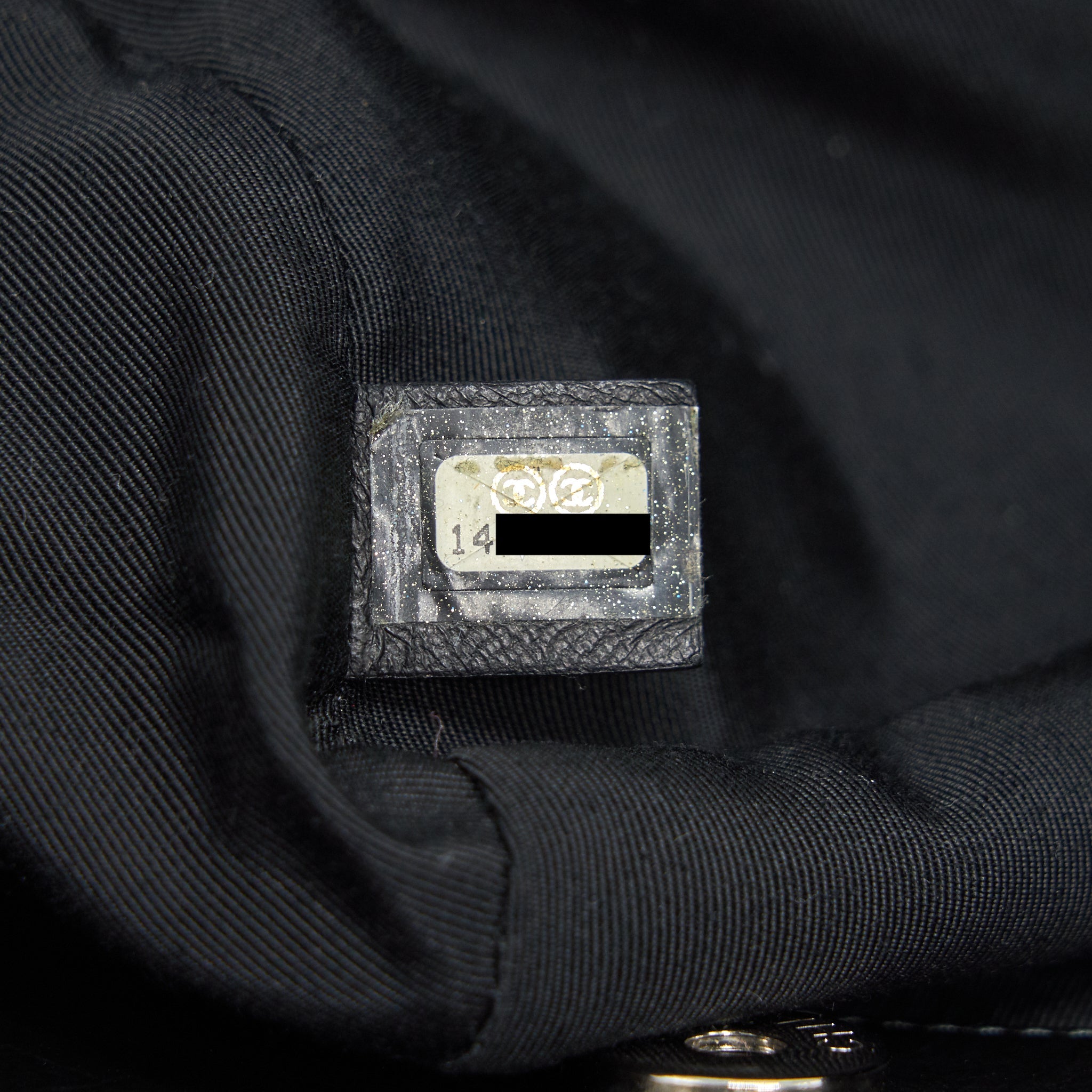CHANEL QUILTED TOTE BAG WITH CHAIN