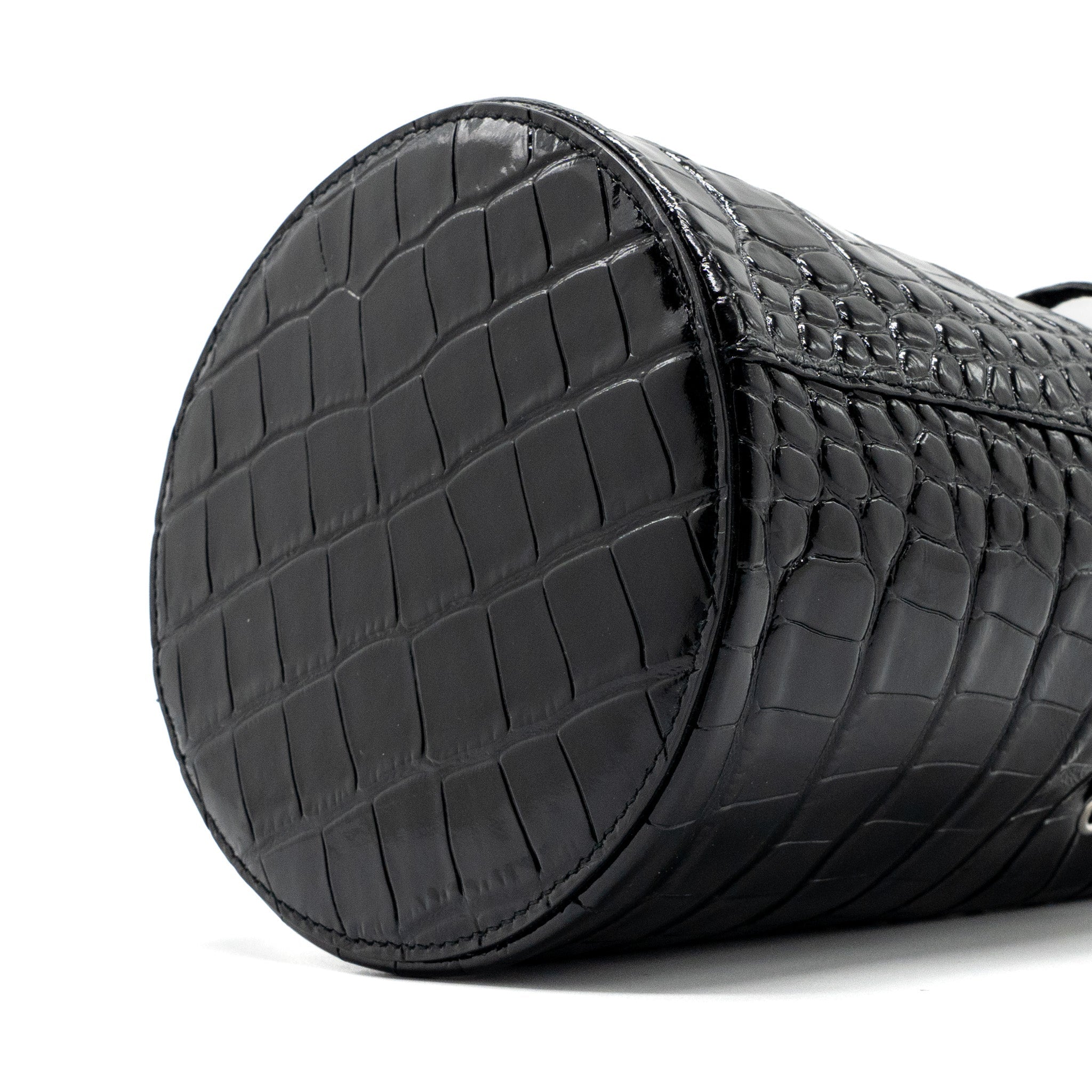 BALENCIAGA XS EVERYDAY DRAWSTRING BUCKET BAG BLACK SHW