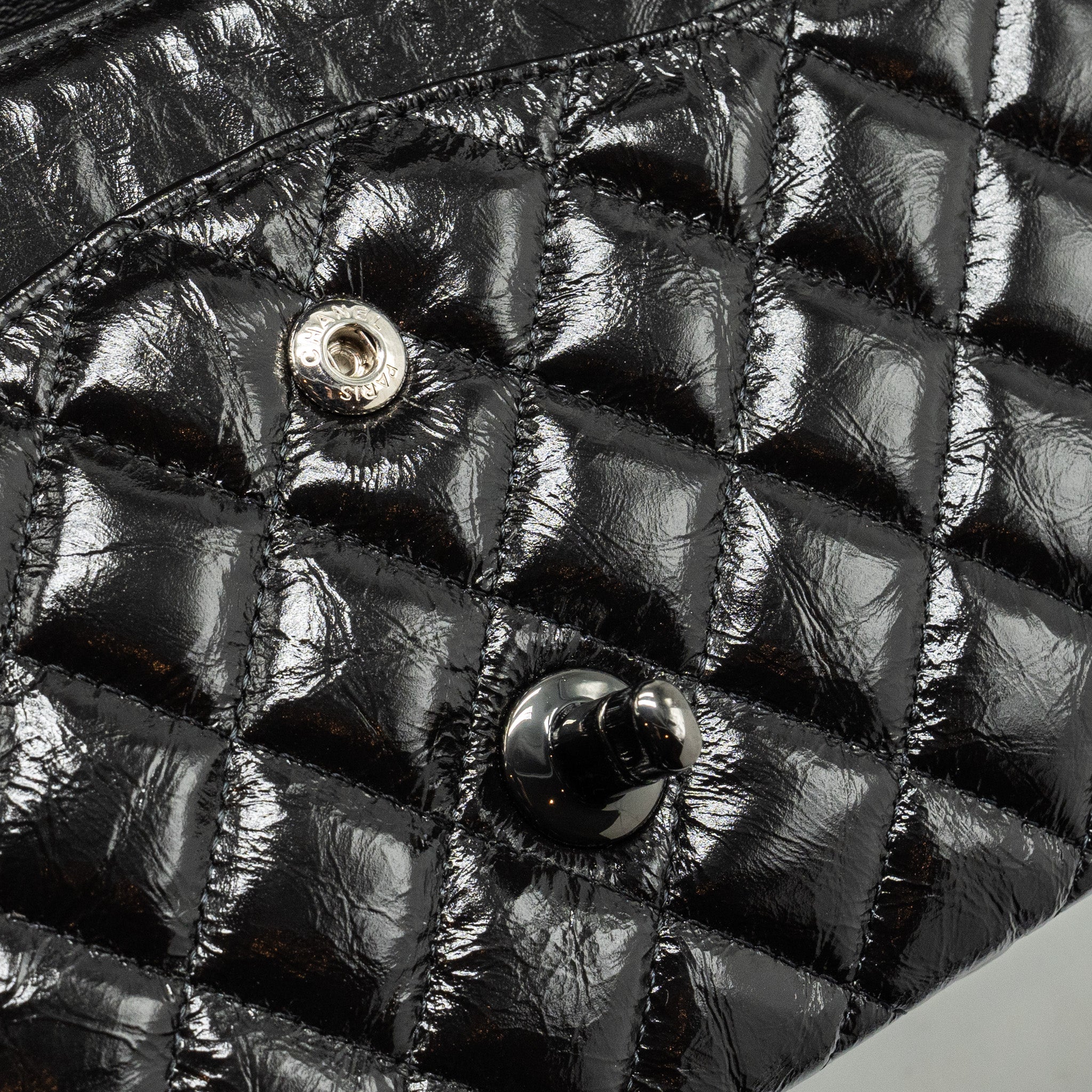 CHANEL MEDIUM CLASSIC DOUBLE FLAP BAG SHINY AGED CALFSKIN SO BLACK