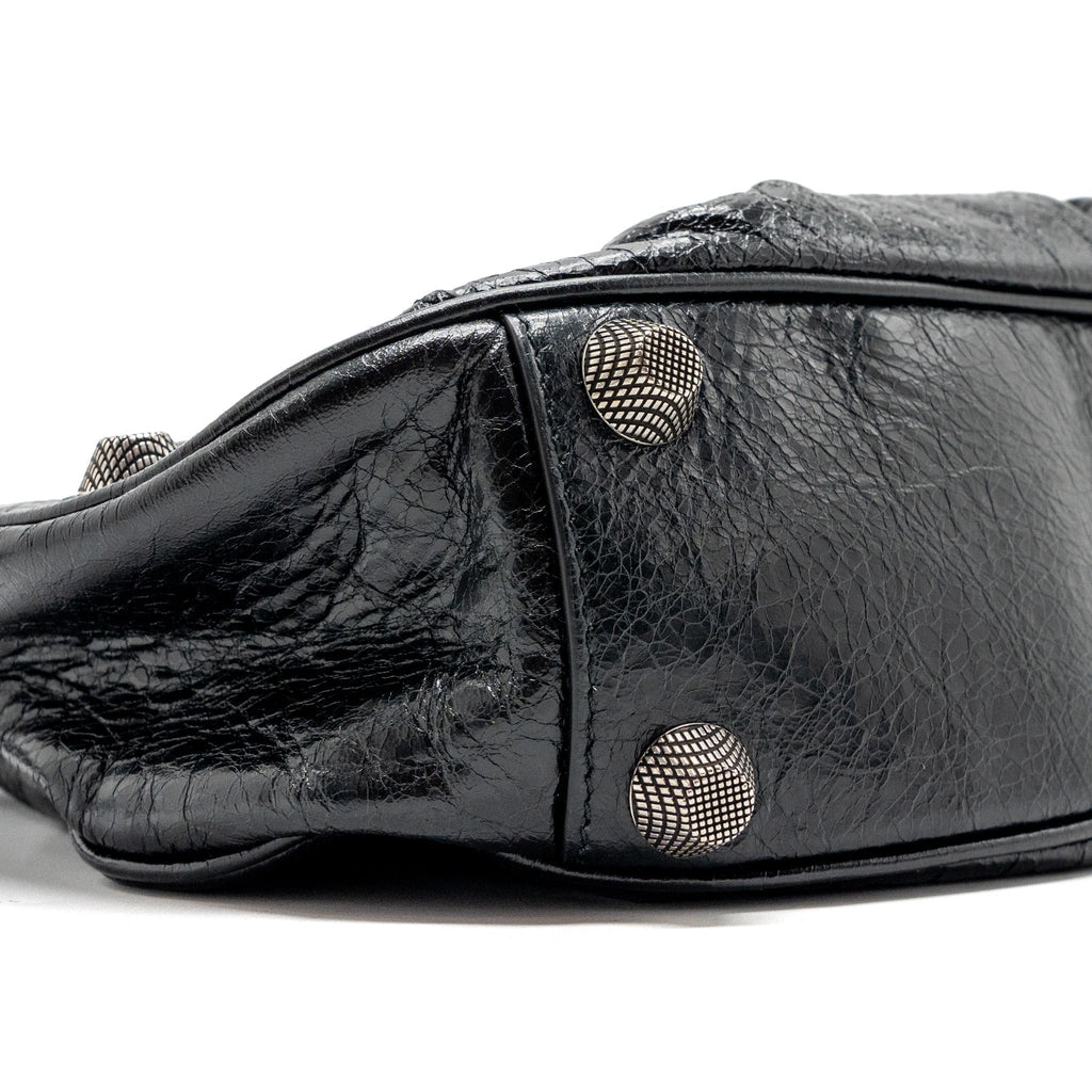BALENCIAGA LE CARGOLE SMALL SHOULDER BAG LAMBSKIN BLACK SHW