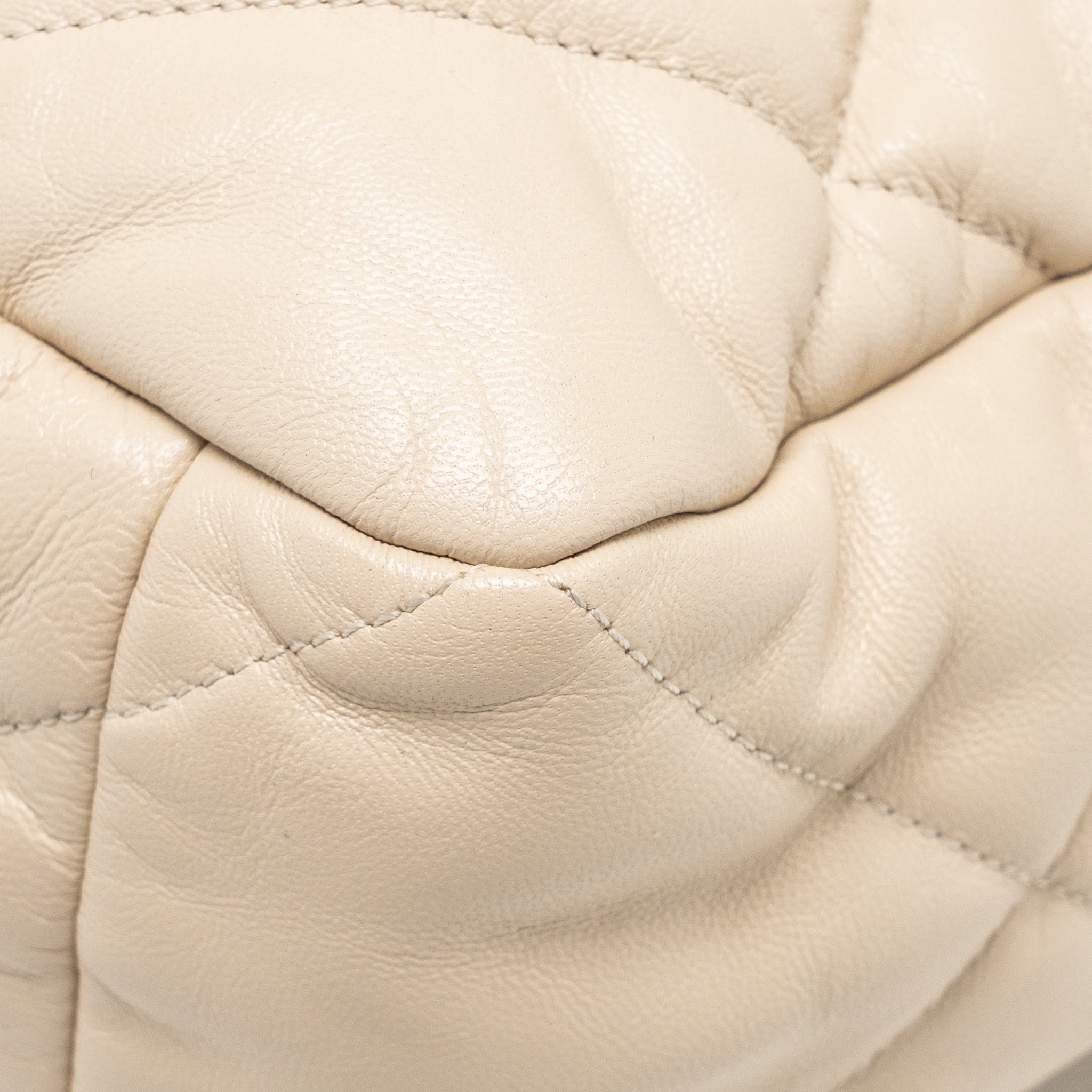 CHANEL MAXI 19 BAG GOATSKIN BEIGE MULTICOLOR HARDWARE