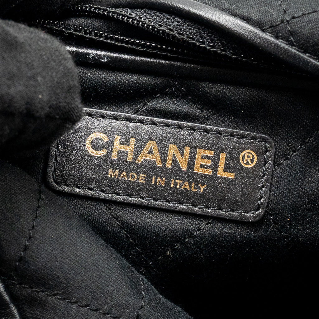 CHANEL SMALL 22 BAG SHINY CALFSKIN BLACK GHW (MICROCHIP)