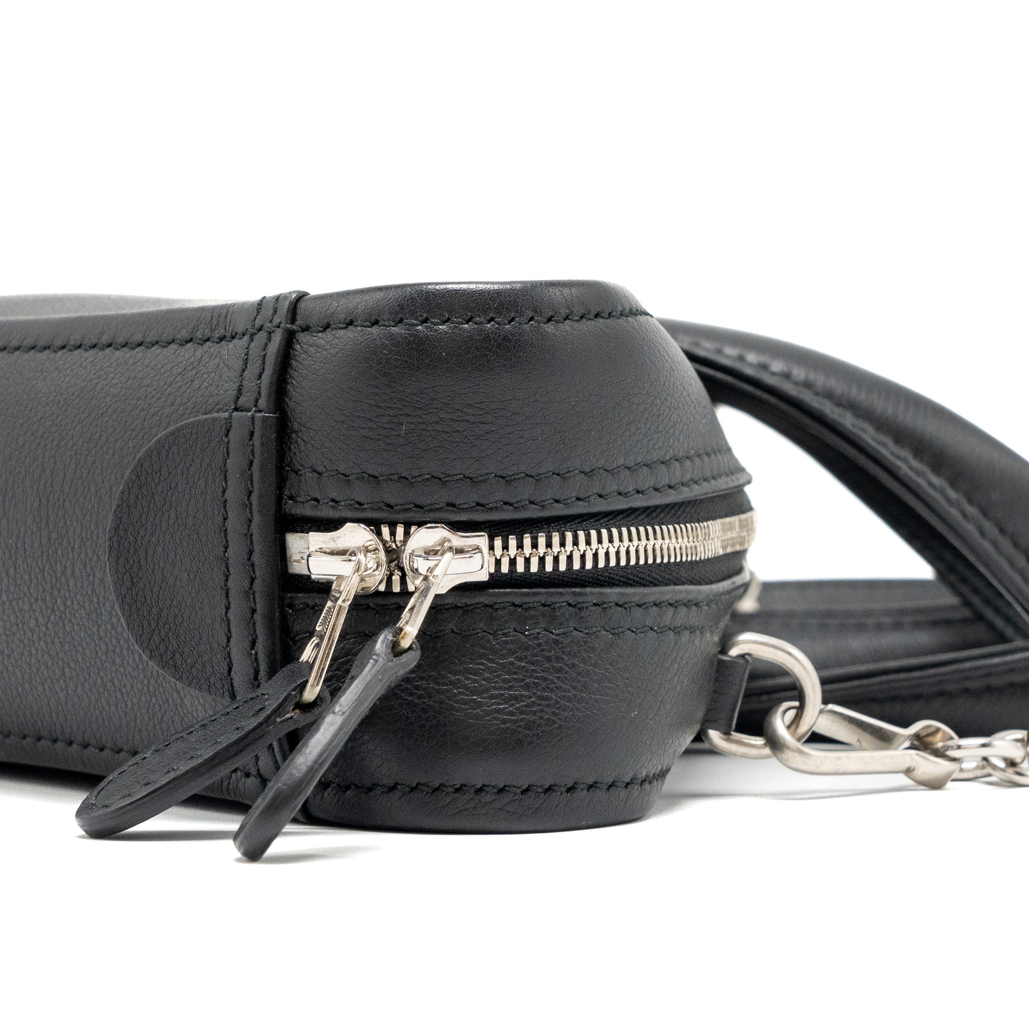 BALENCIAGA TRIANGLE DUFFLE BAG CALFSKIN BLACK SHW