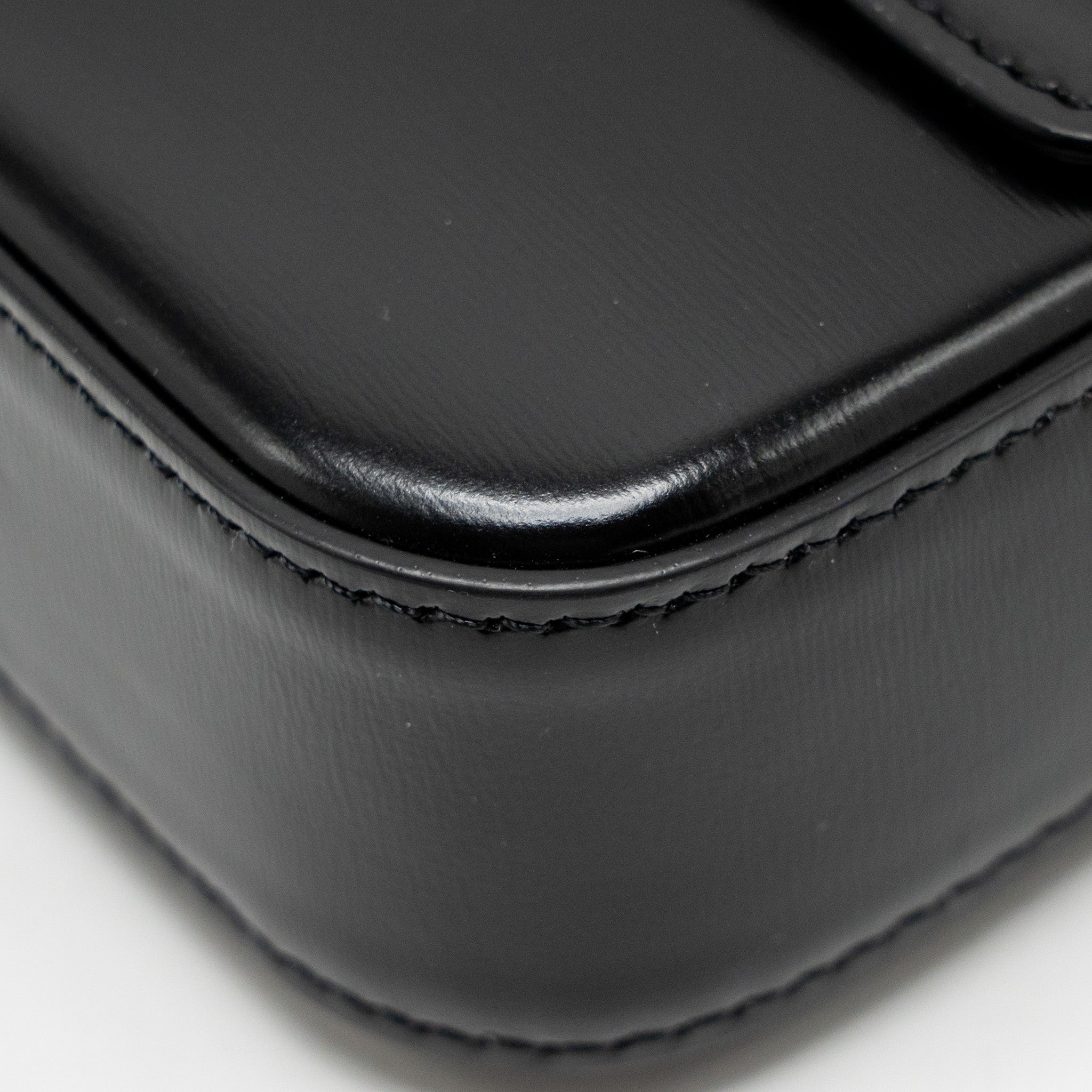 CELINE TRIOMPHE SHOULDER BAG CALFSKIN BLACK GHW