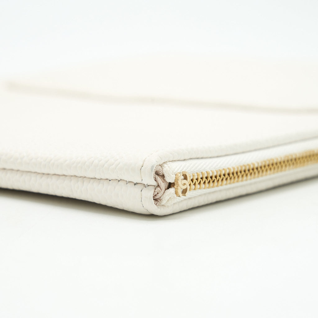 CHANEL SEASONAL ZIPPY POUCH CAVIAR WHITE GHW
