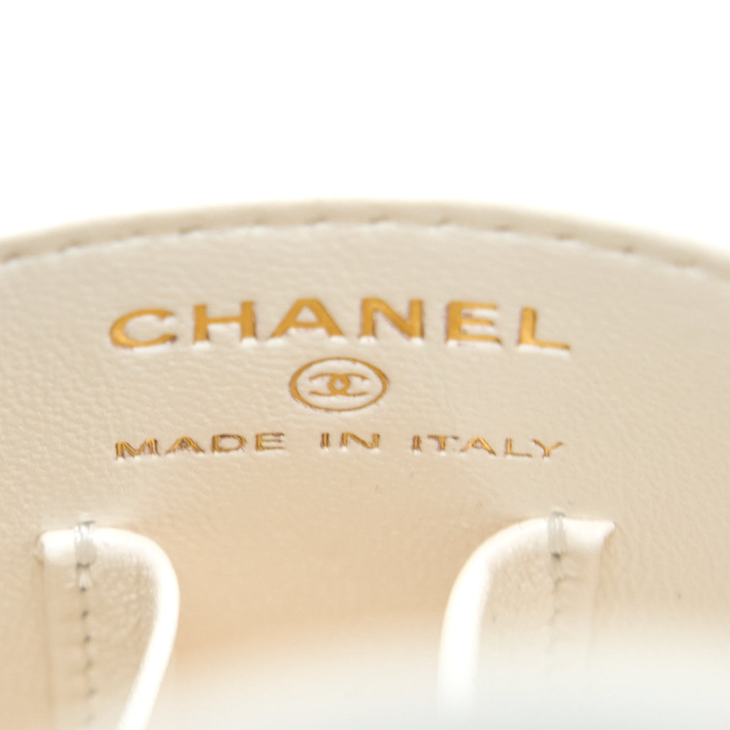CHANEL TOP HANDLE ROUND VANITY WITH CHAIN LAMBSKIN WHITE GHW (MICROCHIP)