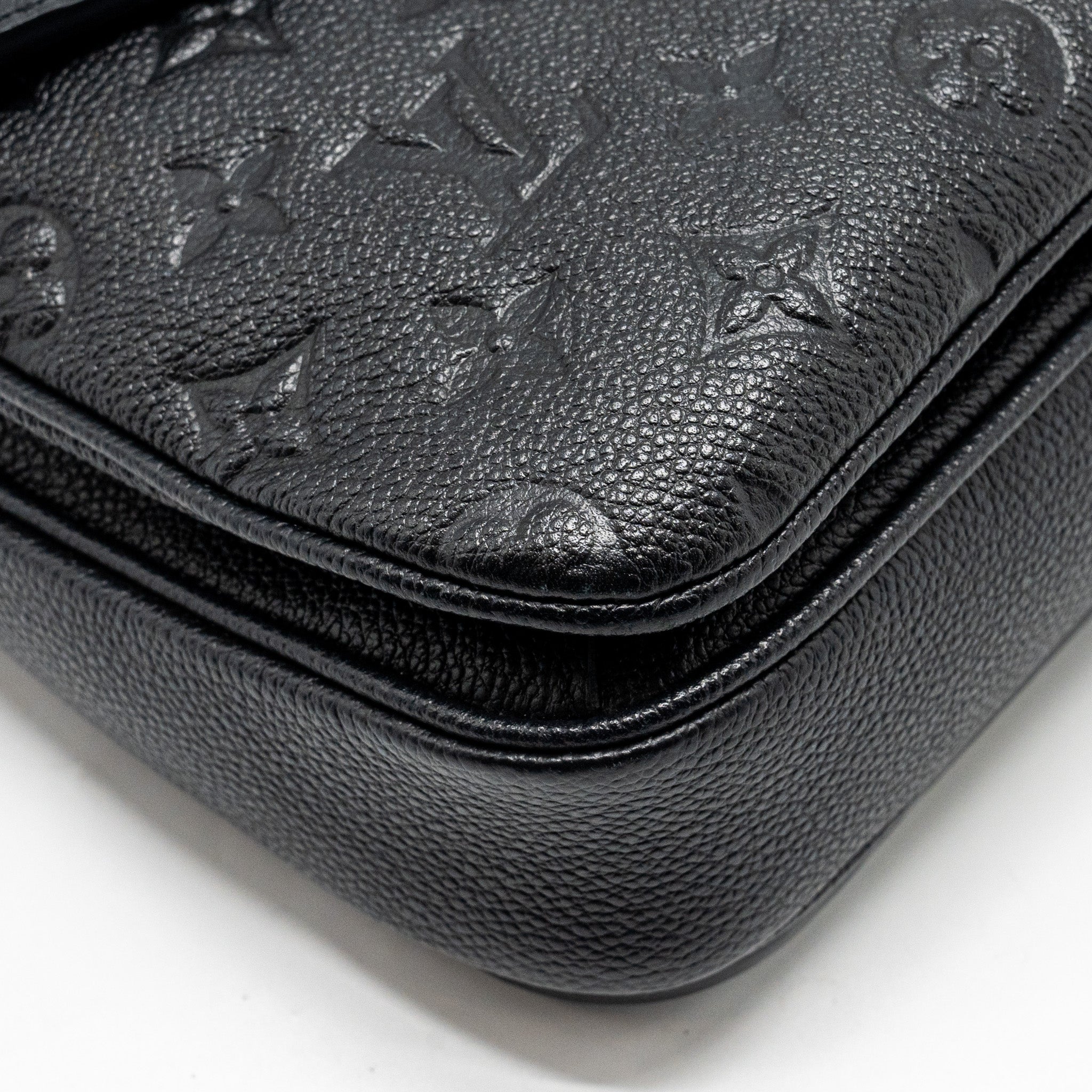 LOUIS VUITTON POCHETTE METIS MONOGRAM EMPREINTE BLACK GHW