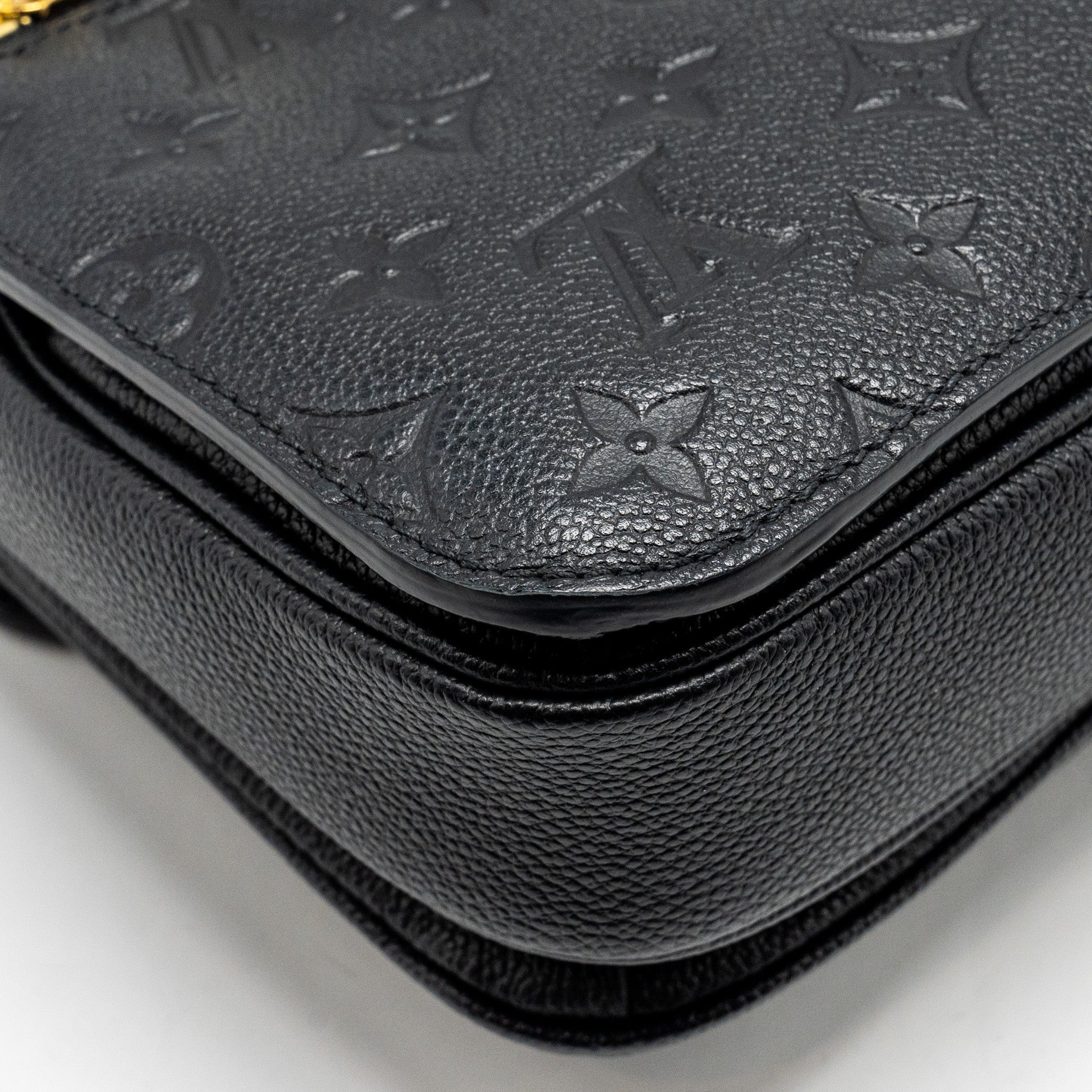 LOUIS VUITTON POCHETTE METIS MONOGRAM EMPREINTE BLACK GHW