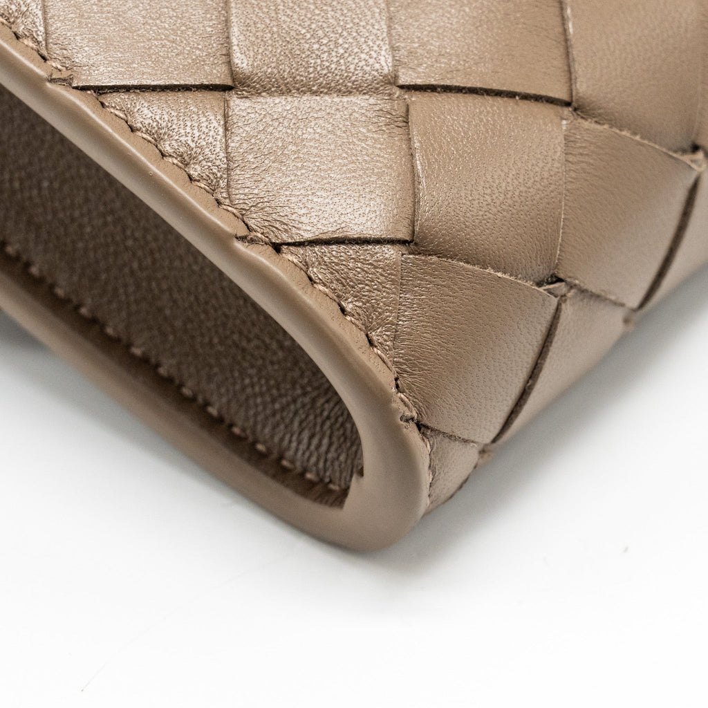 BOTTEGA VENETA ANDIAMO CLUTCH LAMBSKIN PINECONE GHW