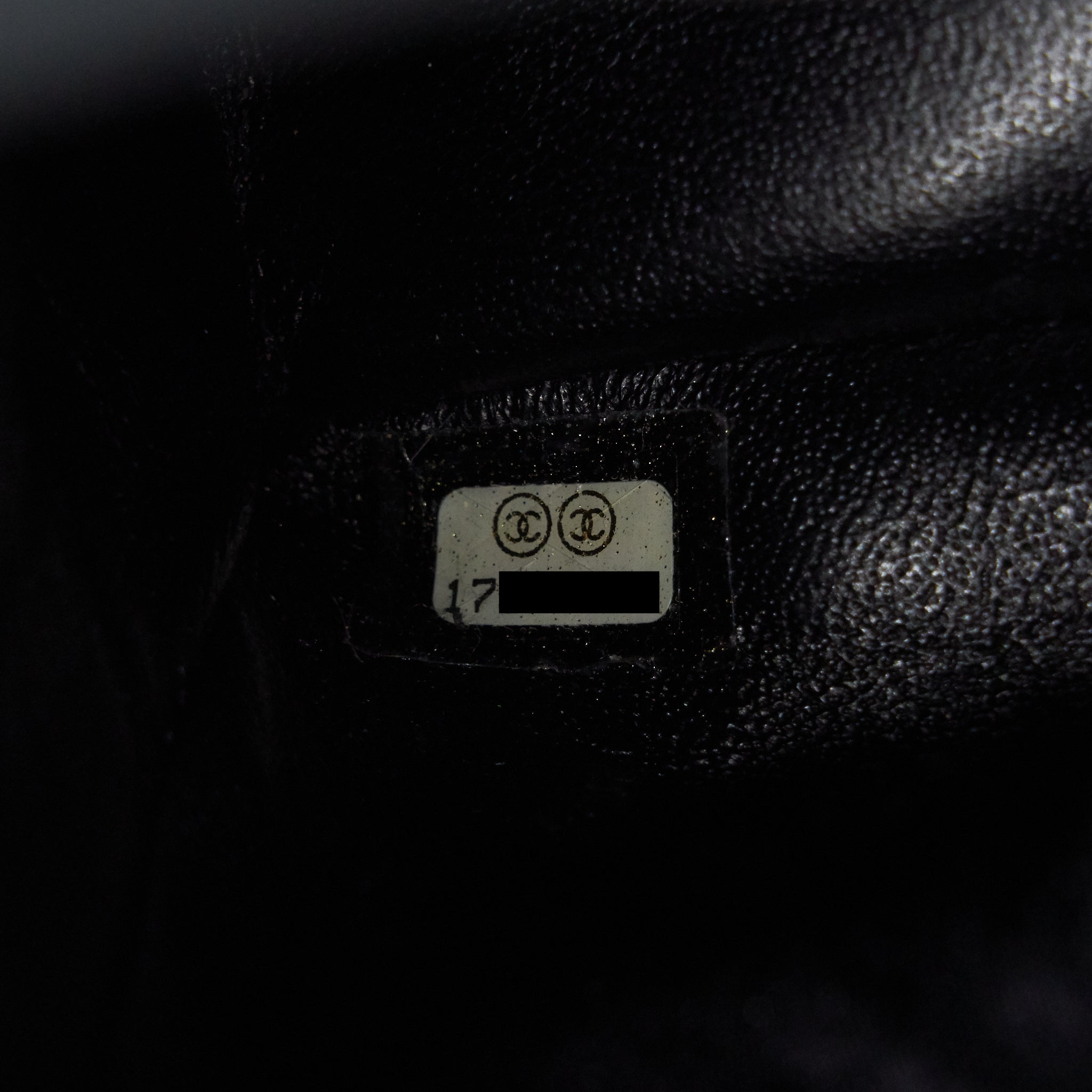 CHANEL 2.55 226 REISSUE BAG IN CAVIAR BLACK SHW