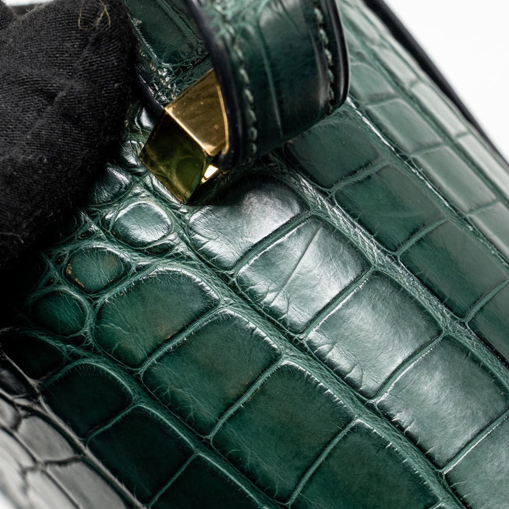HERMES CONSTANCE 24 ALLIGATOR MISSISSIPPIENSIS MAT VERT FONCE GHW